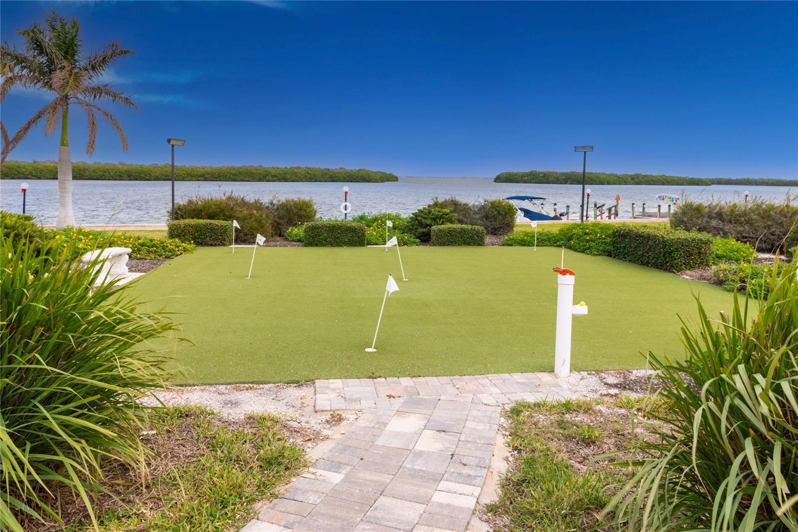 LONGBOAT HARBOUR - Residential
