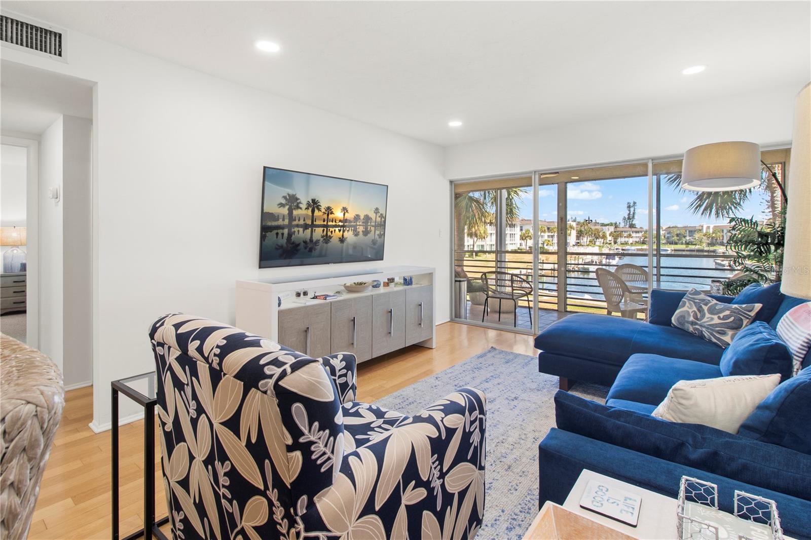LONGBOAT HARBOUR - Residential