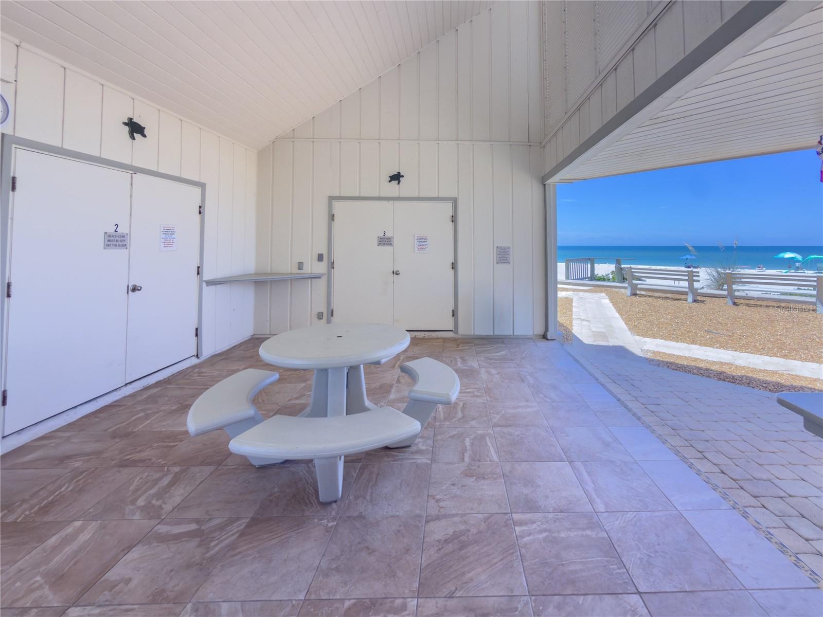 LONGBOAT HARBOUR - Residential