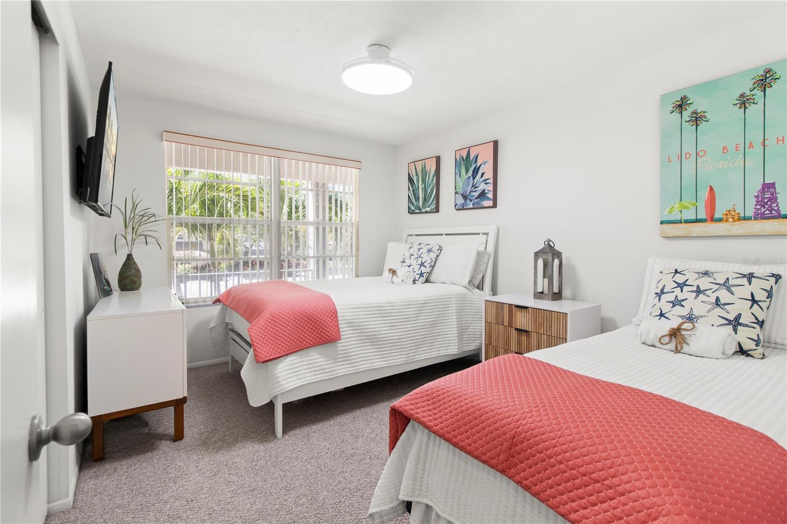 LONGBOAT HARBOUR - Residential