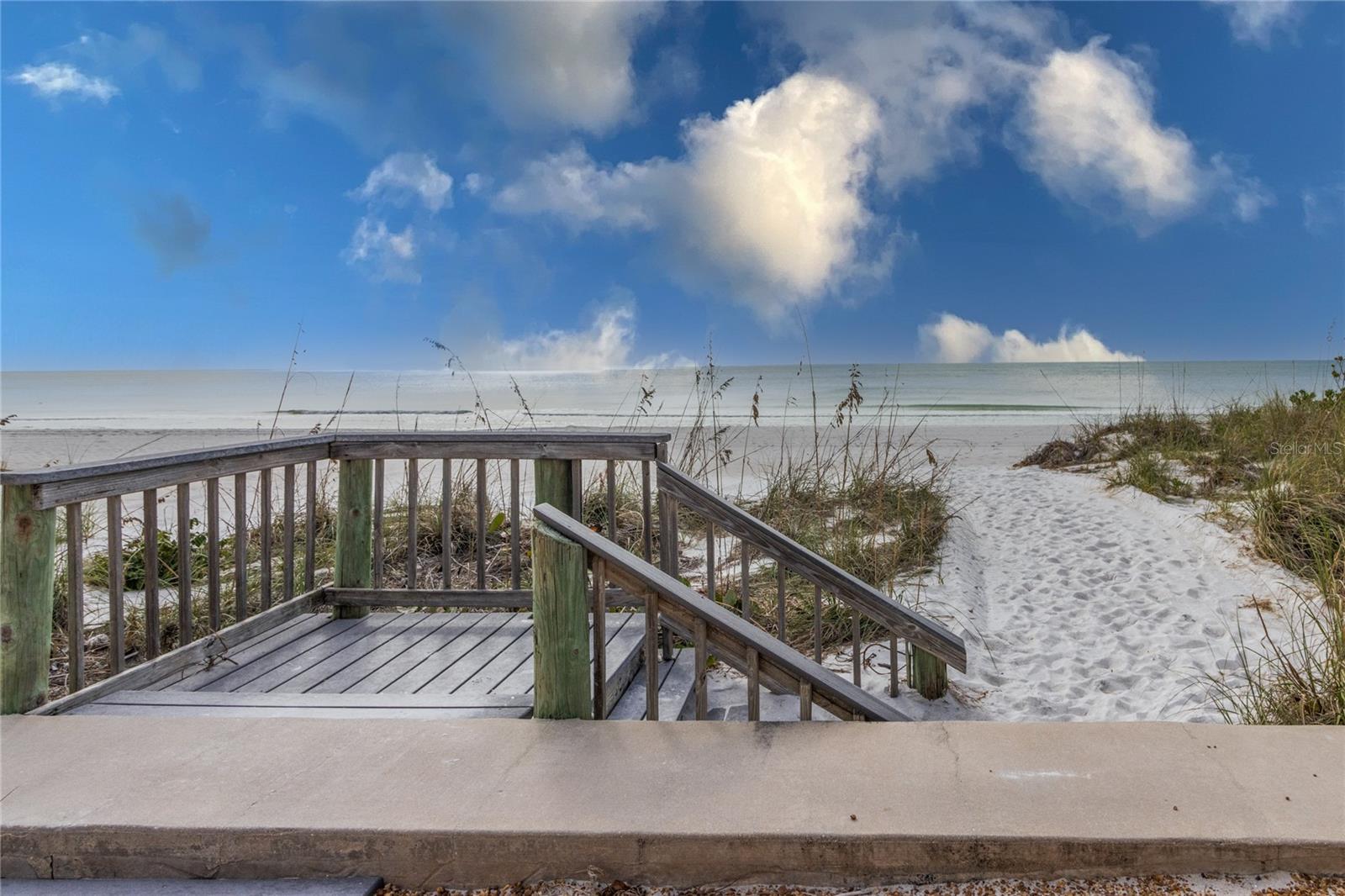 LONGBOAT HARBOUR - Residential