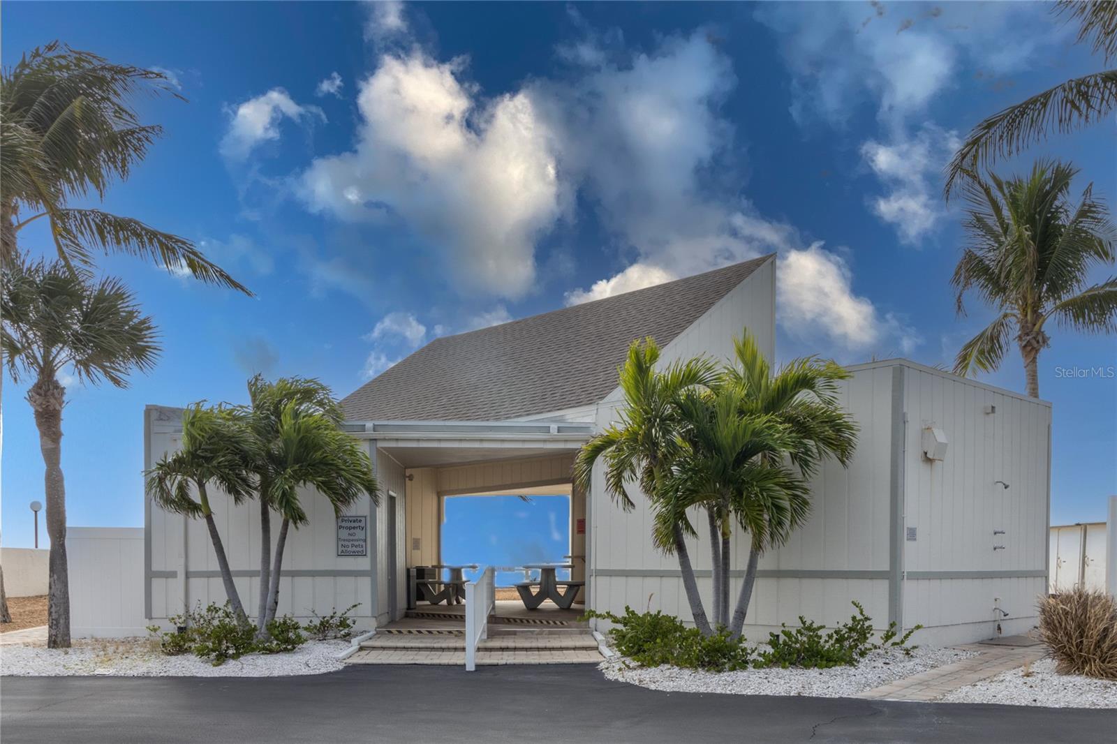 LONGBOAT HARBOUR - Residential