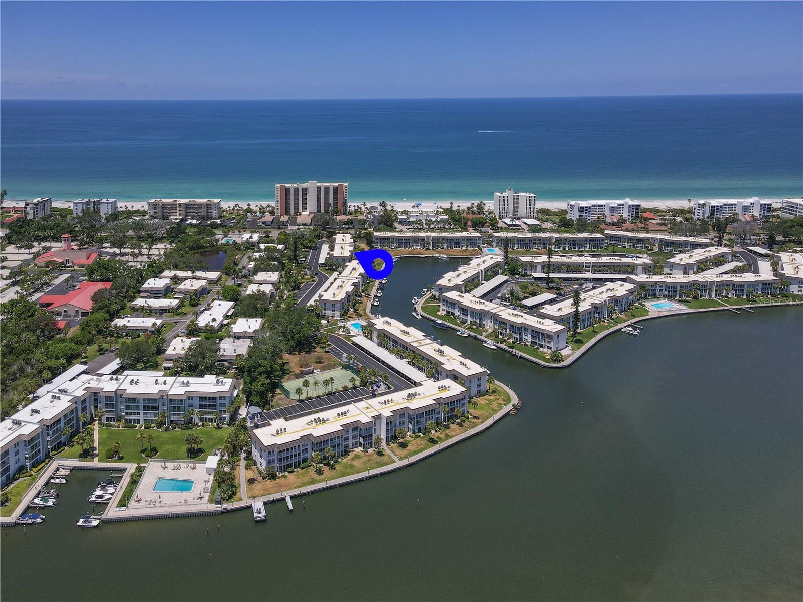 LONGBOAT HARBOUR - Residential