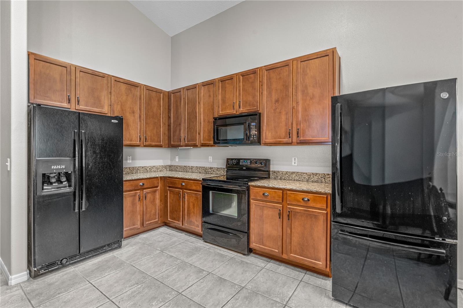 EDGEWATER LAKES PH 1A - Residential