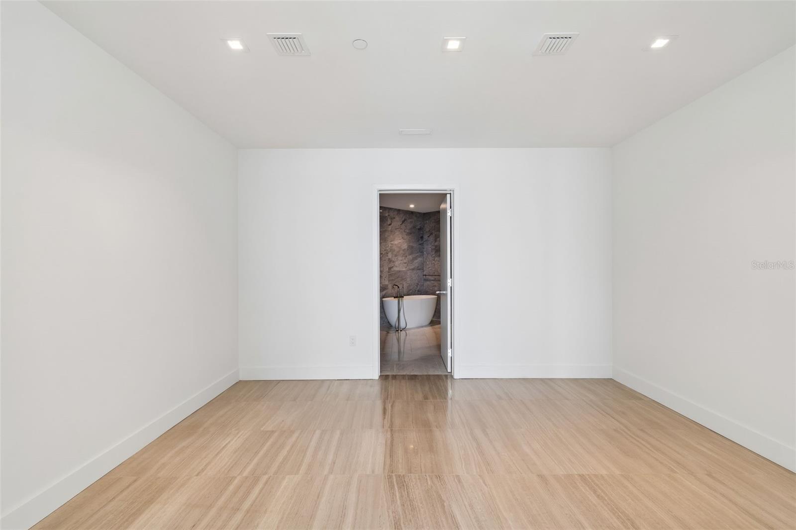 3105 BAY OAKS CONDOMINIUM - Residential