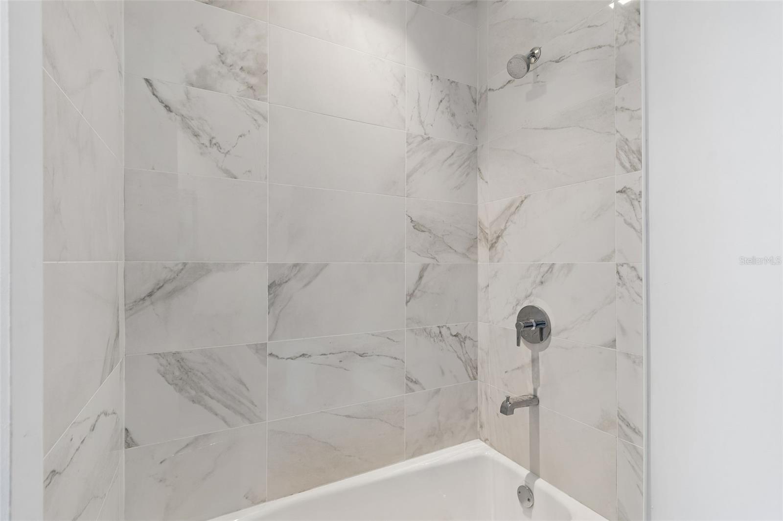 3105 BAY OAKS CONDOMINIUM - Residential