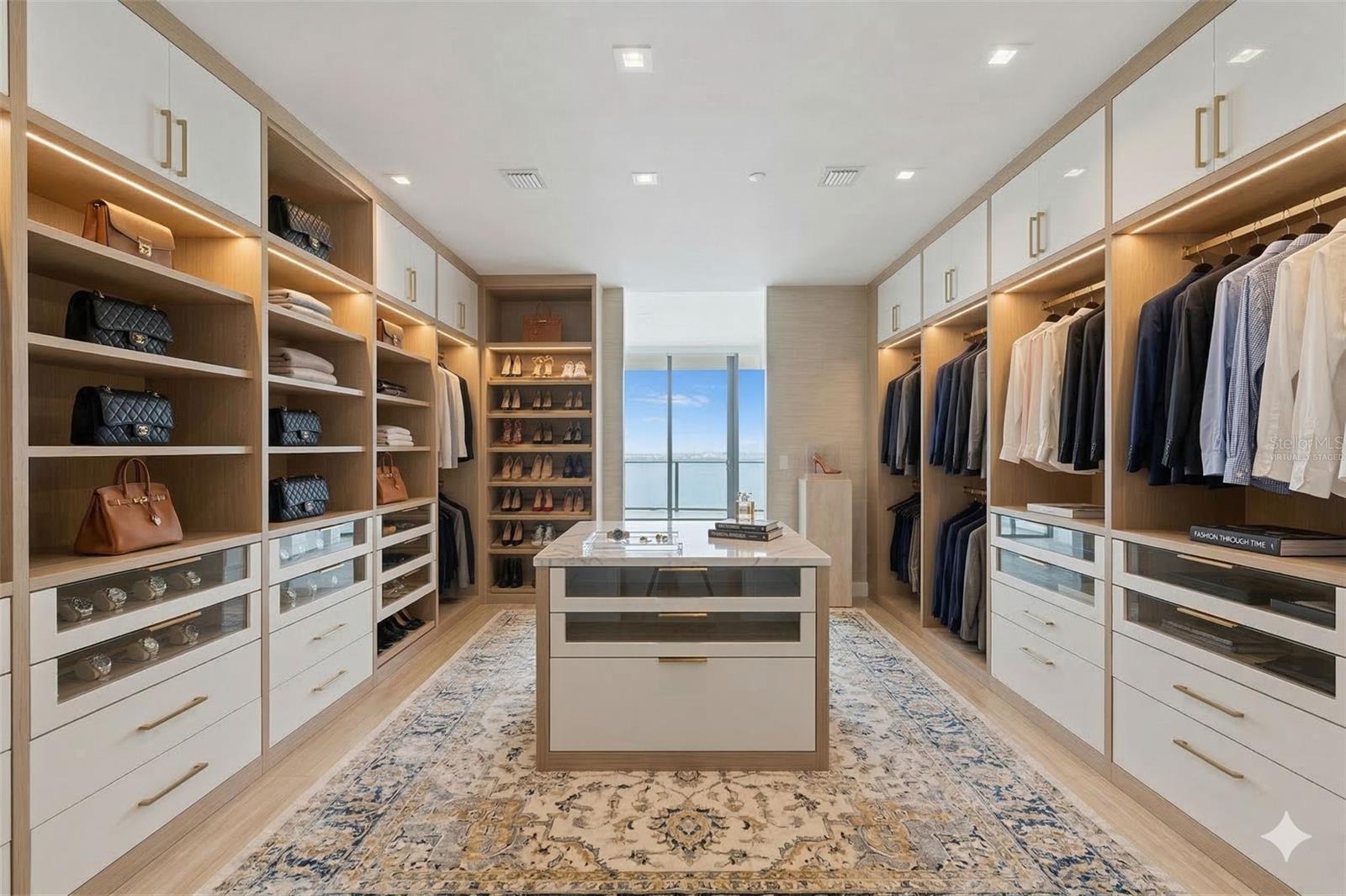3105 BAY OAKS CONDOMINIUM - Residential