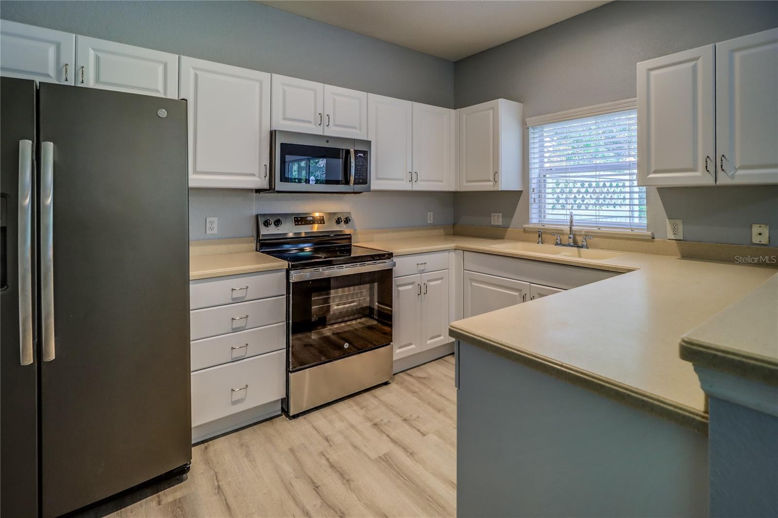 EMERALD POINTE TWNHMS AT TA - Residential