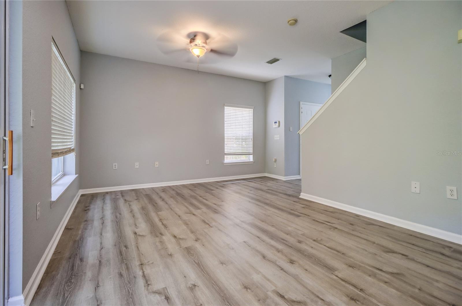 EMERALD POINTE TWNHMS AT TA - Residential