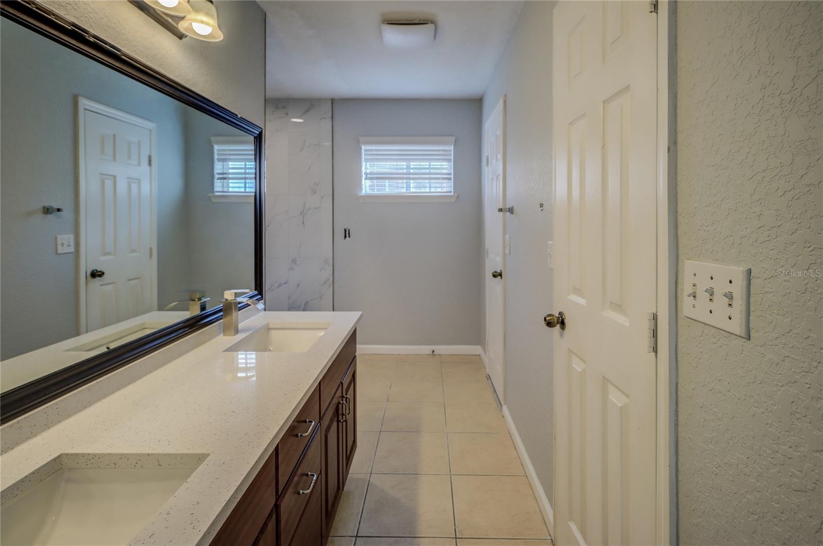 EMERALD POINTE TWNHMS AT TA - Residential