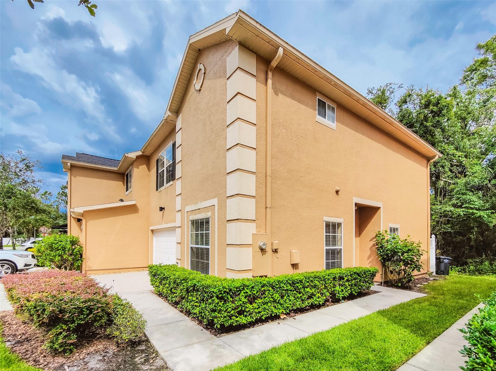 EMERALD POINTE TWNHMS AT TA - Residential