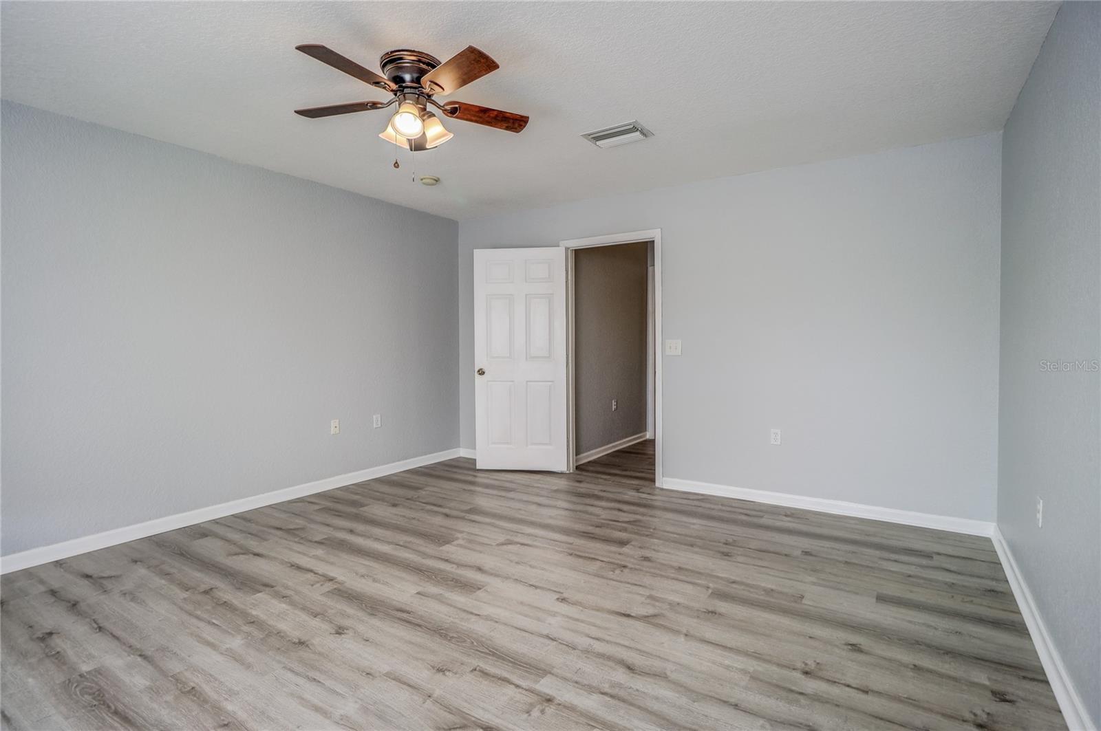 EMERALD POINTE TWNHMS AT TA - Residential