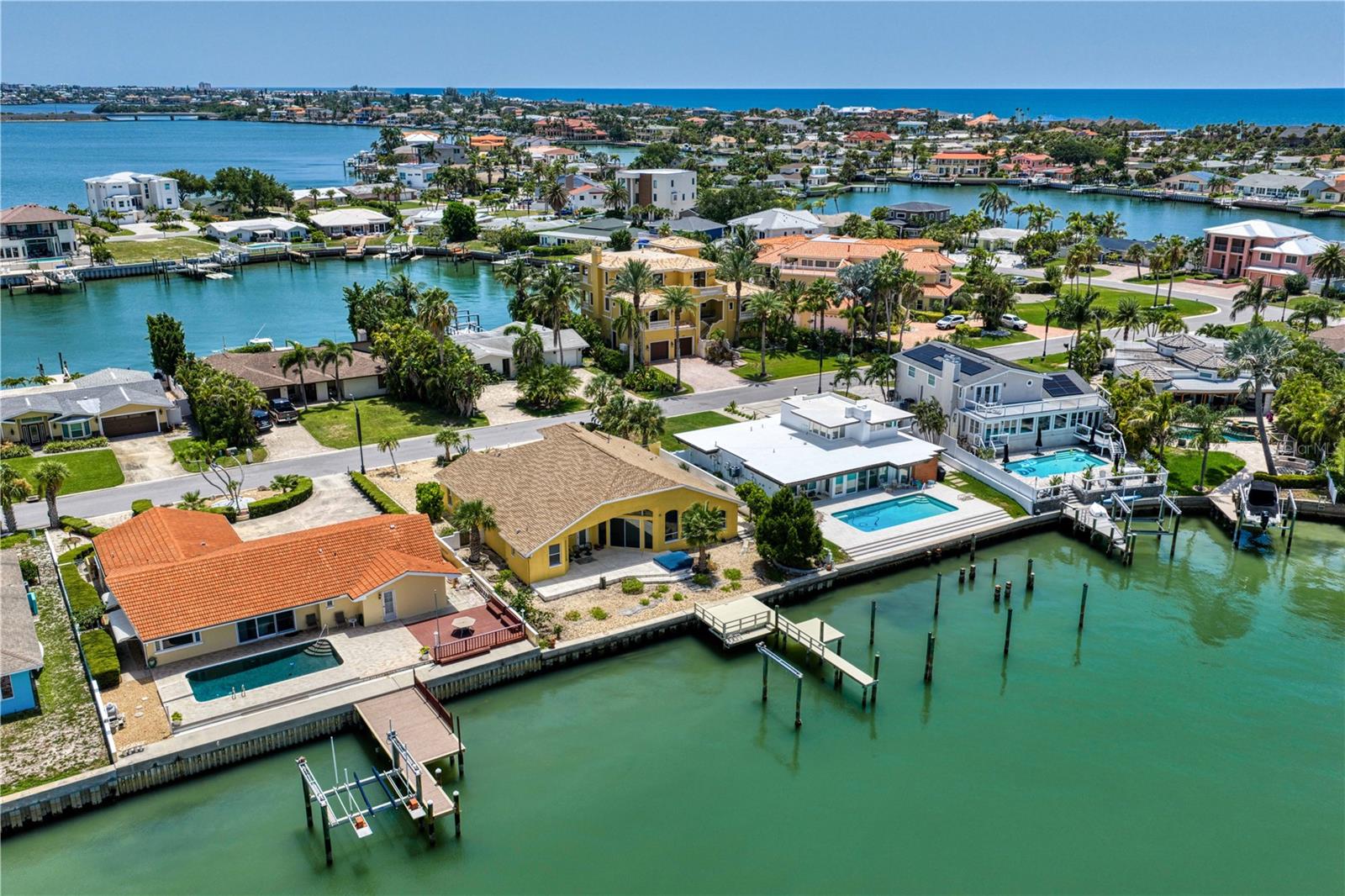 BELLEVUE ESTATES ISLAND 3RD ADD - Residential