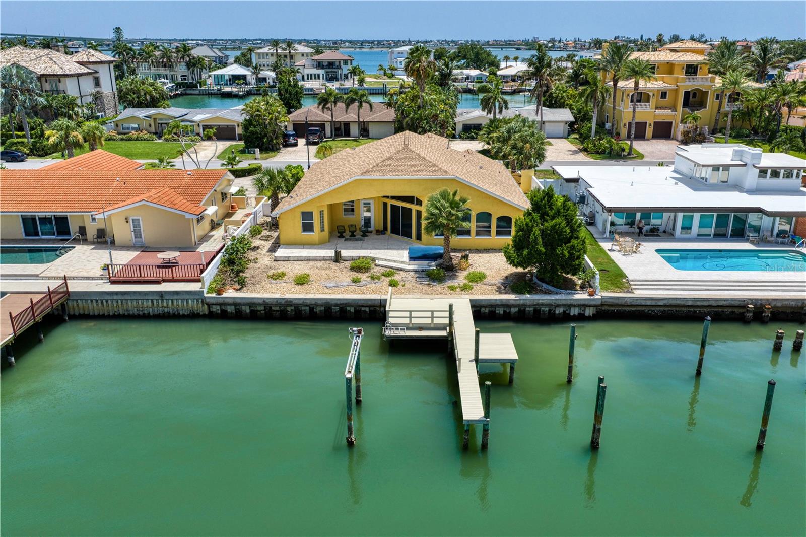 BELLEVUE ESTATES ISLAND 3RD ADD - Residential