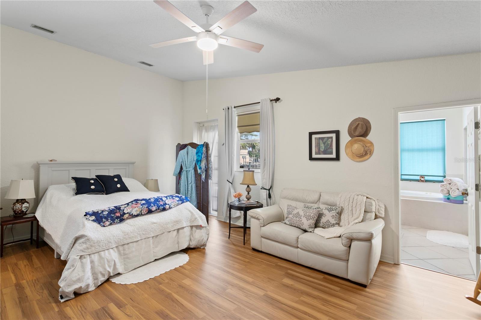 BELLEVUE ESTATES ISLAND 3RD ADD - Residential