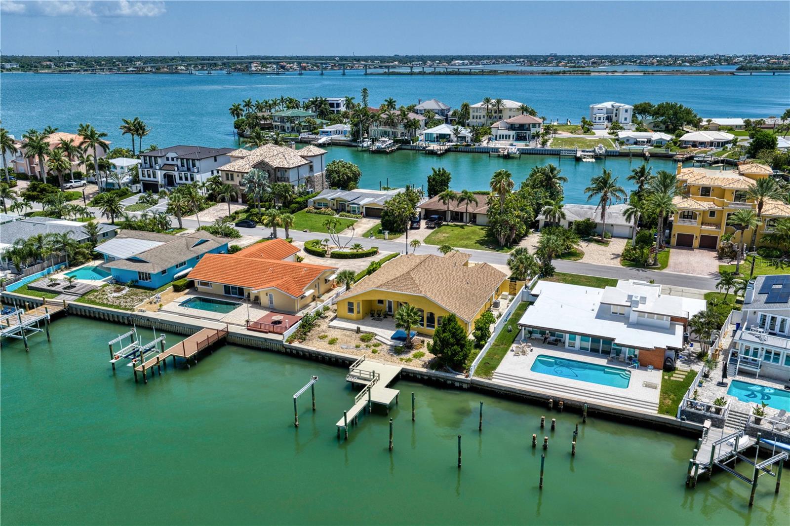 BELLEVUE ESTATES ISLAND 3RD ADD - Residential