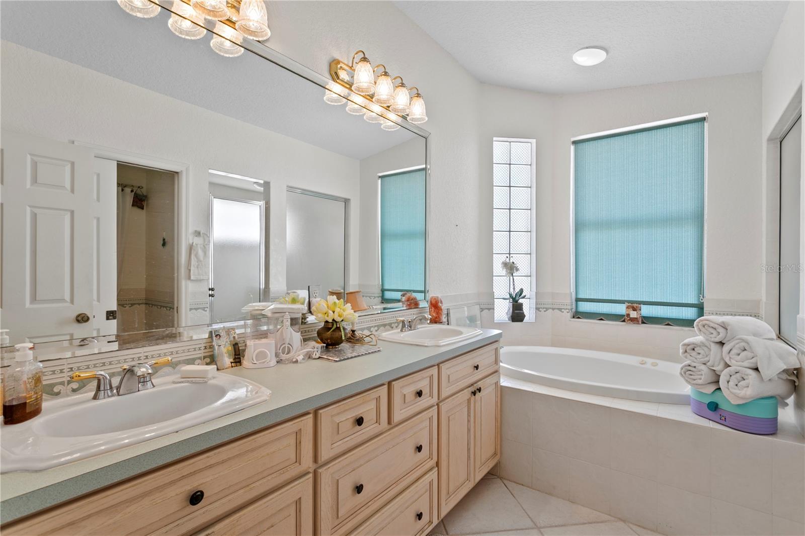 BELLEVUE ESTATES ISLAND 3RD ADD - Residential