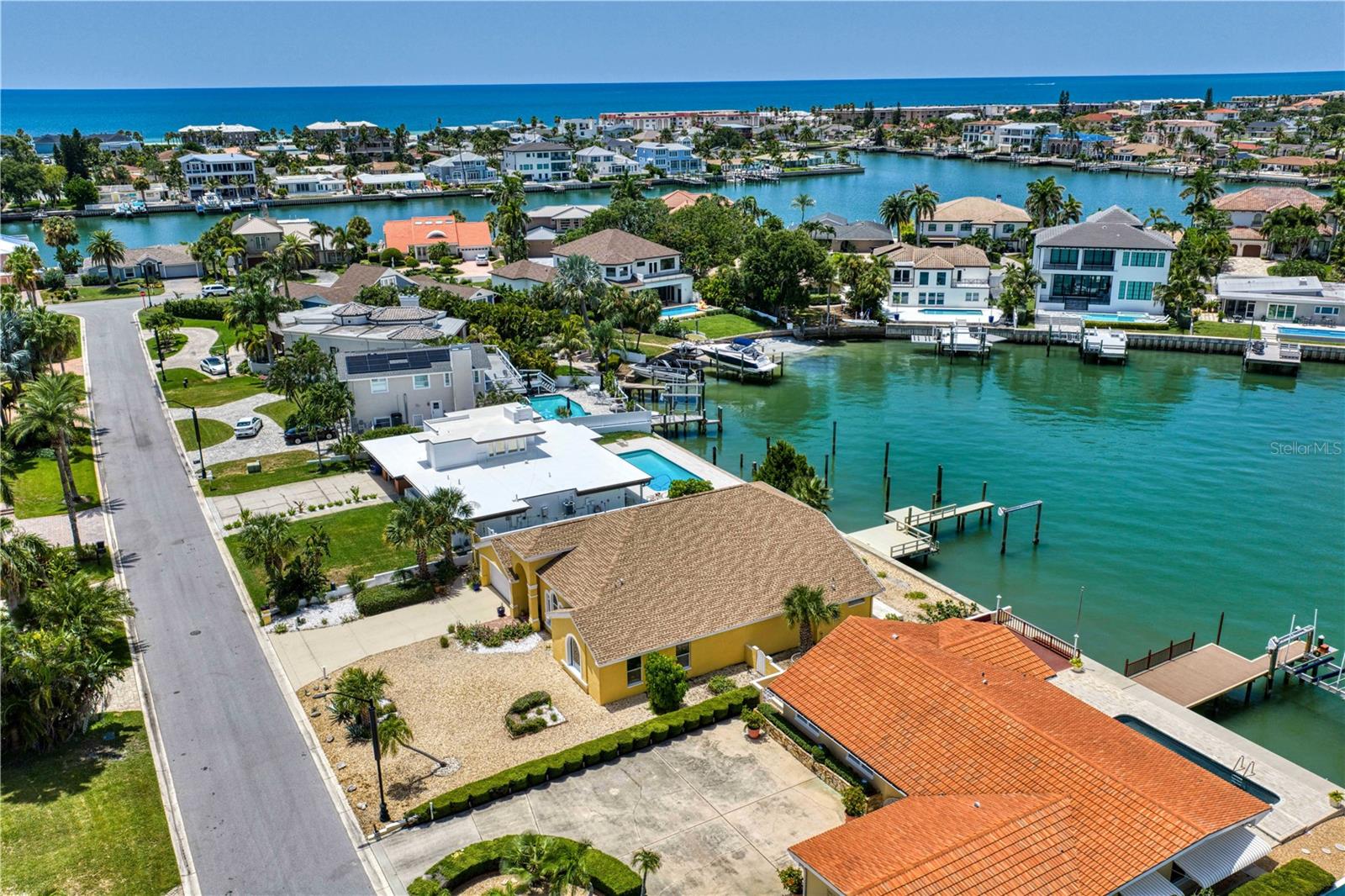 BELLEVUE ESTATES ISLAND 3RD ADD - Residential