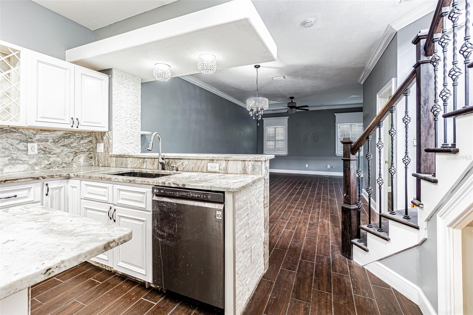 WILLOW LAKE - Residential