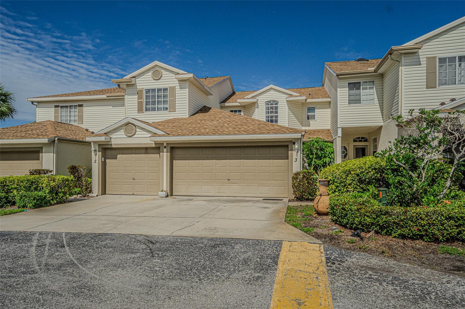 WILLOW LAKE - Residential