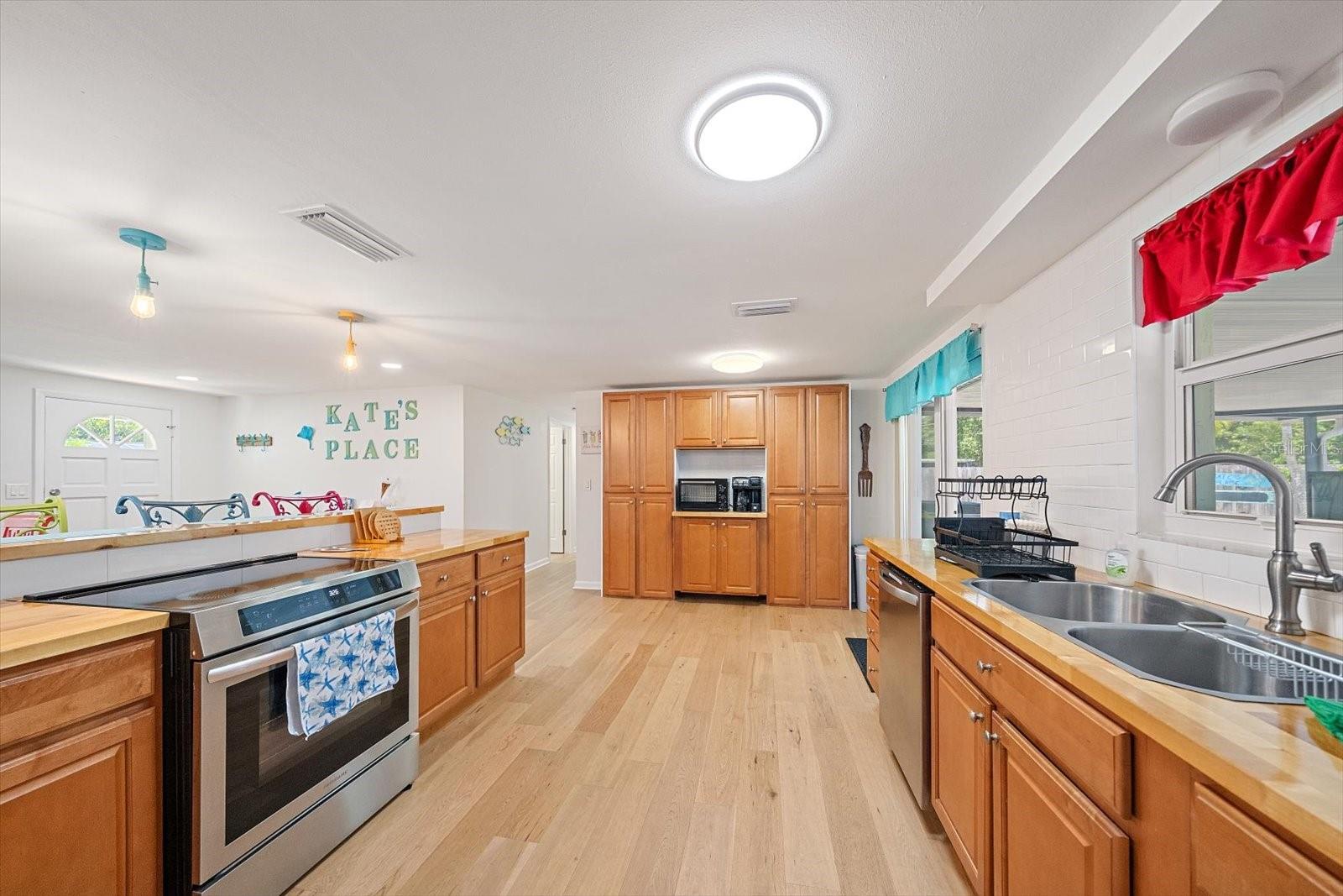 BRENTWOOD ESTATES - Residential