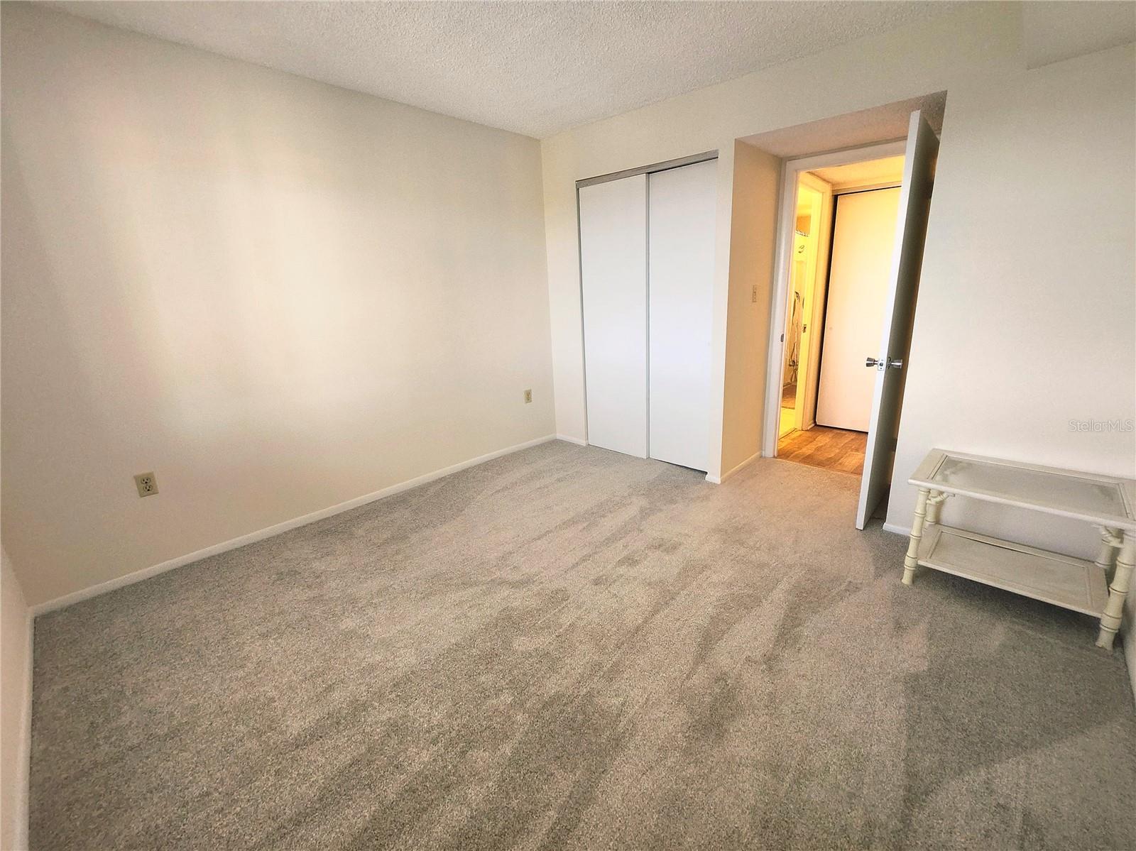 BAYSHORE ON THE LAKE APTS SEC 3 - Residential