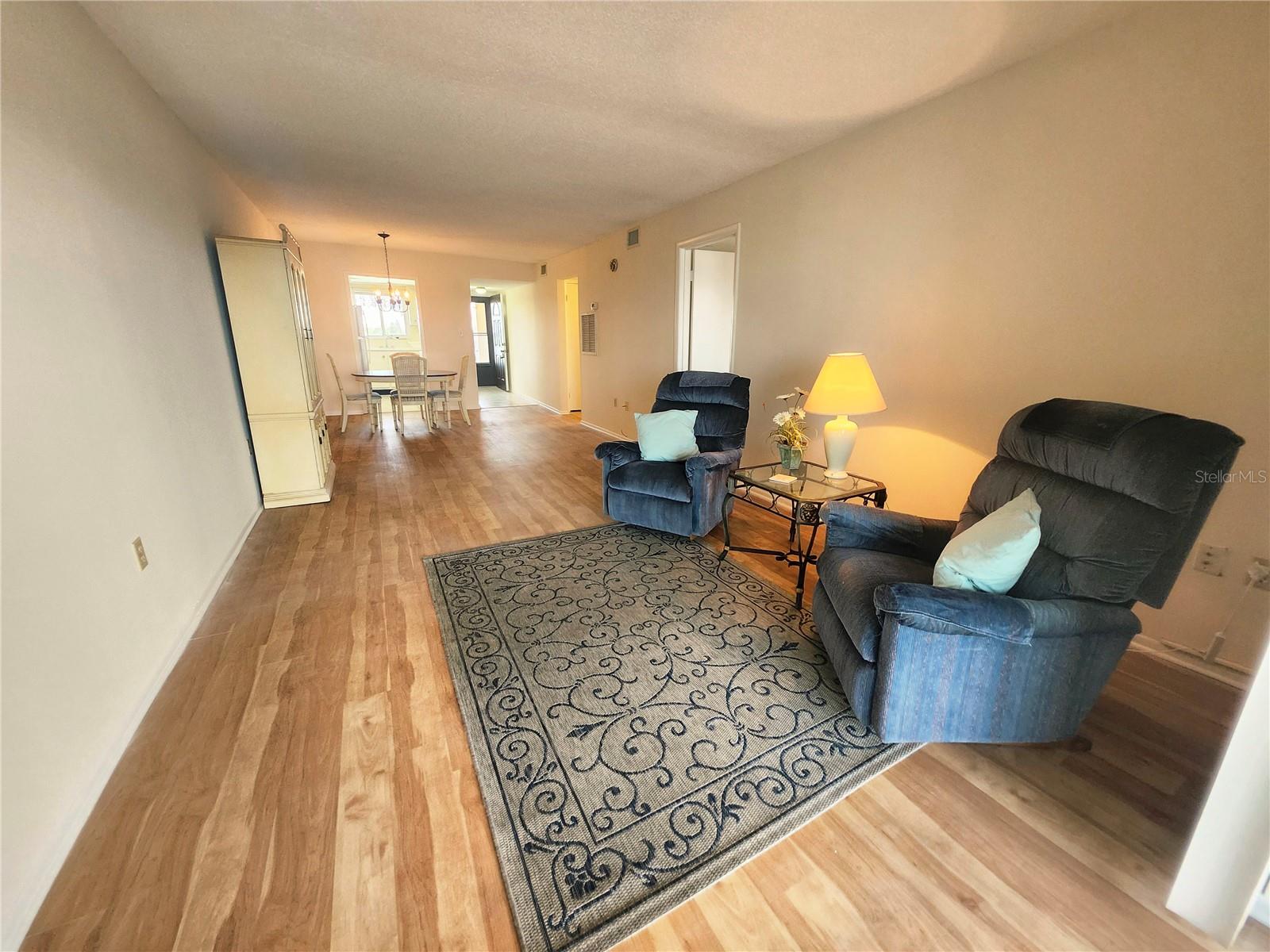 BAYSHORE ON THE LAKE APTS SEC 3 - Residential