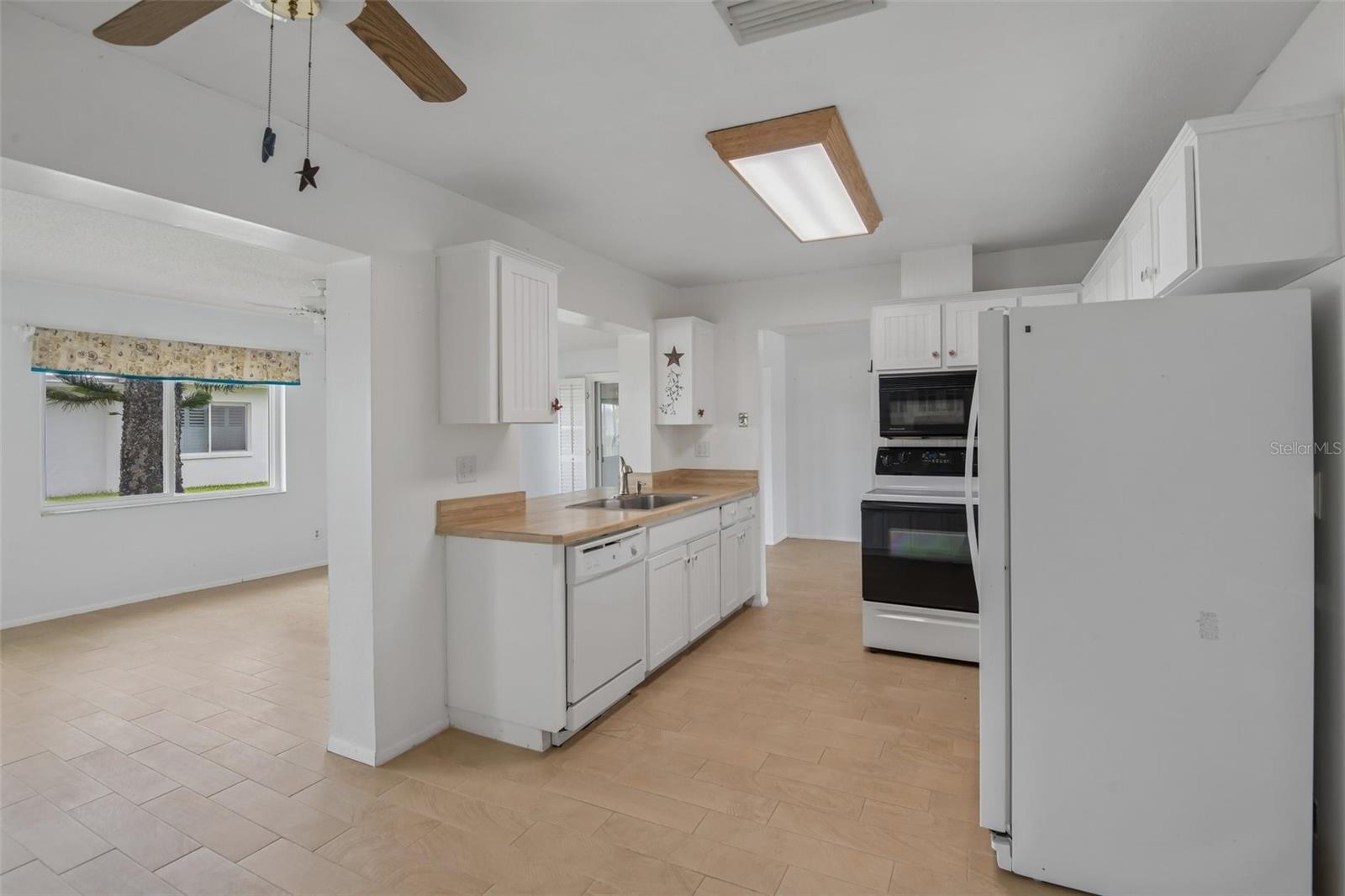 MAINLANDS OF TAMARAC BY THE GULF UNIT 4 CONDO - Residential