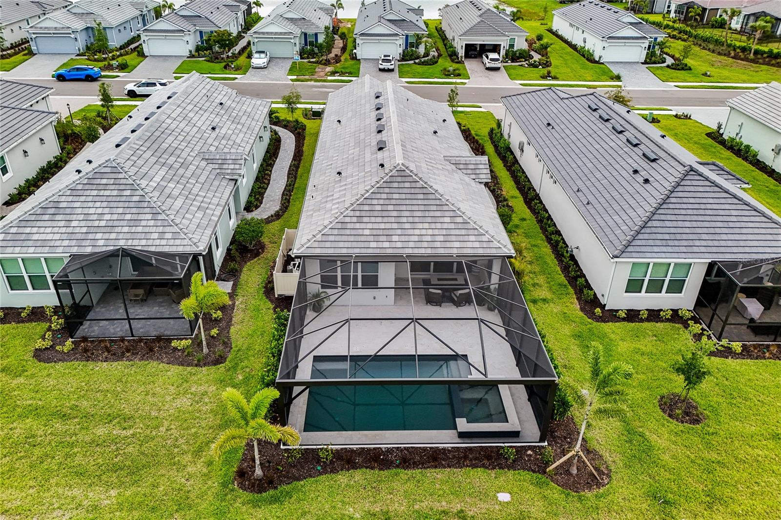 AZARIO ESPLANADE PH IX - Residential