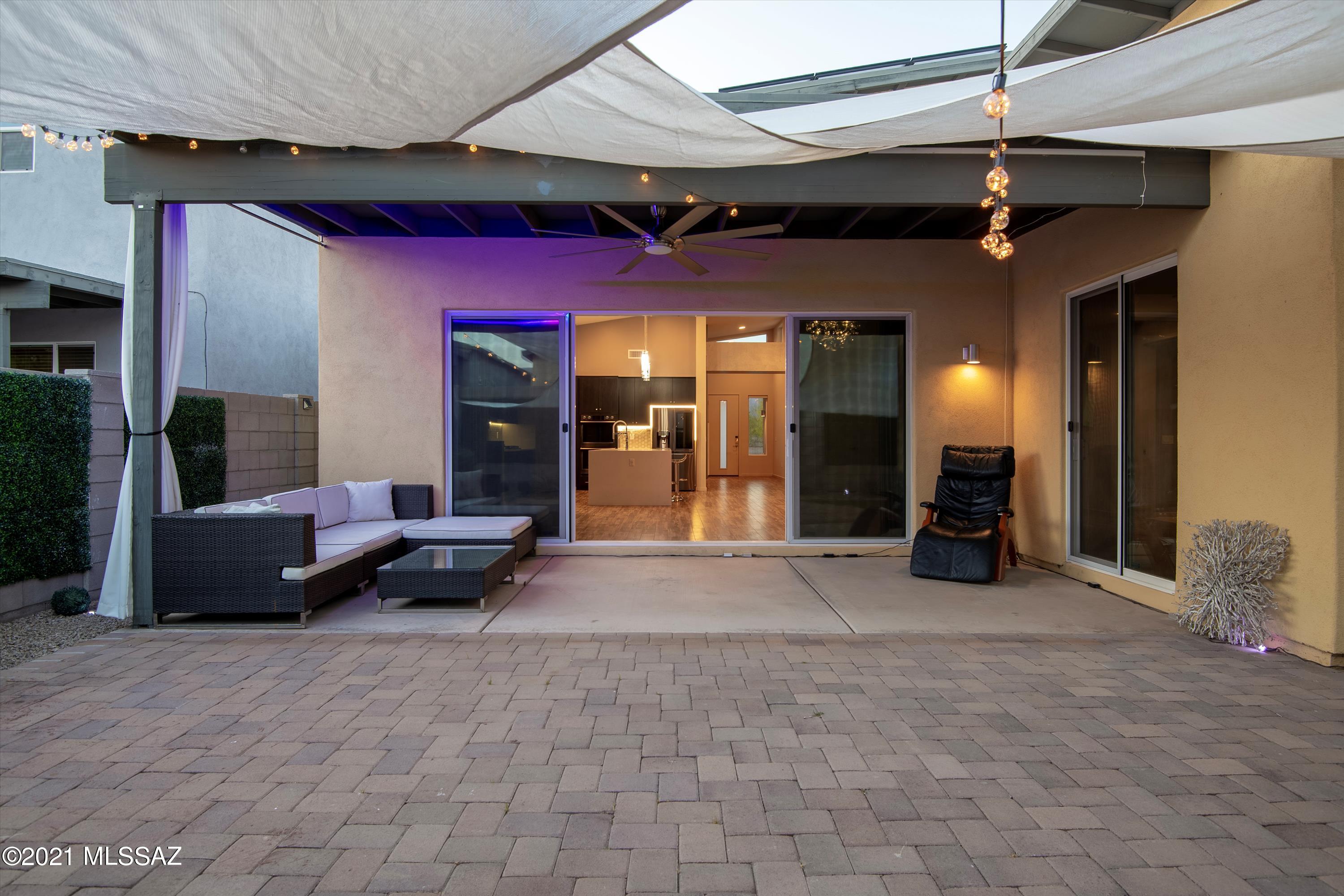 Elementary Place SQ20163230723 - Residential