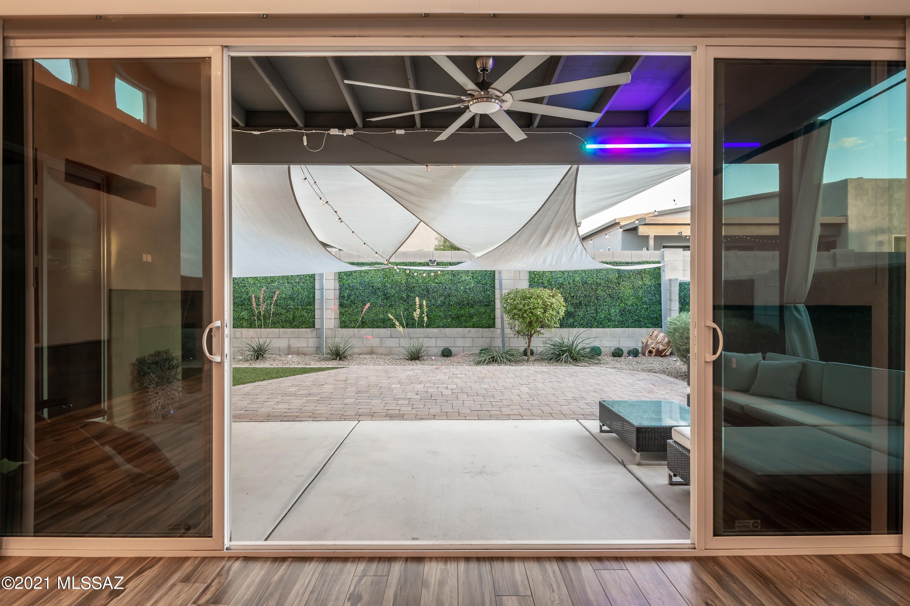 Elementary Place SQ20163230723 - Residential