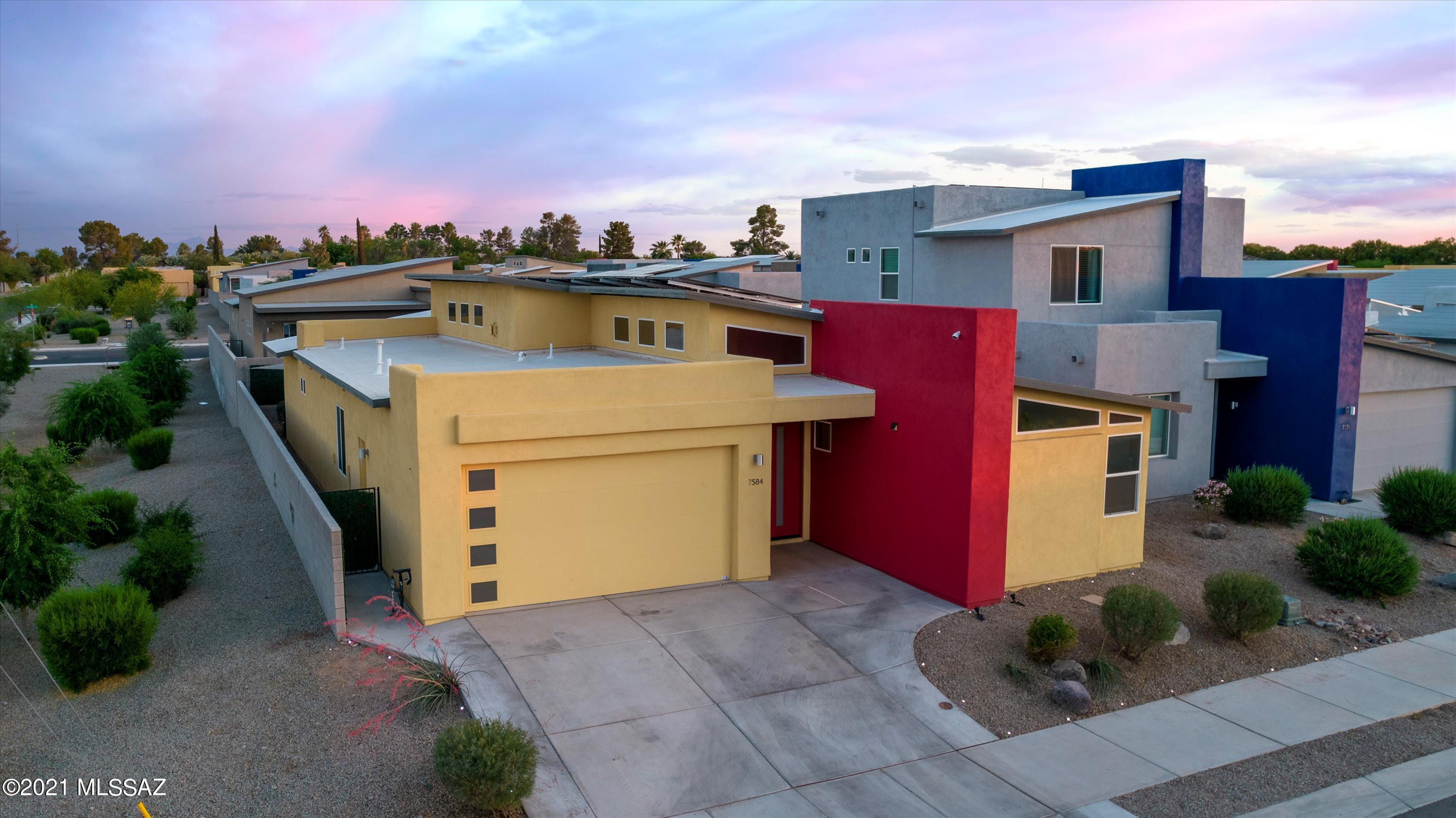 Elementary Place SQ20163230723 - Residential