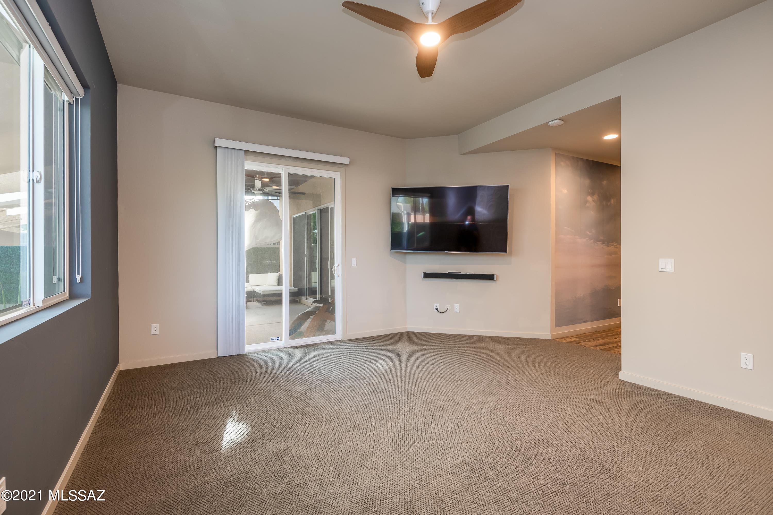 Elementary Place SQ20163230723 - Residential