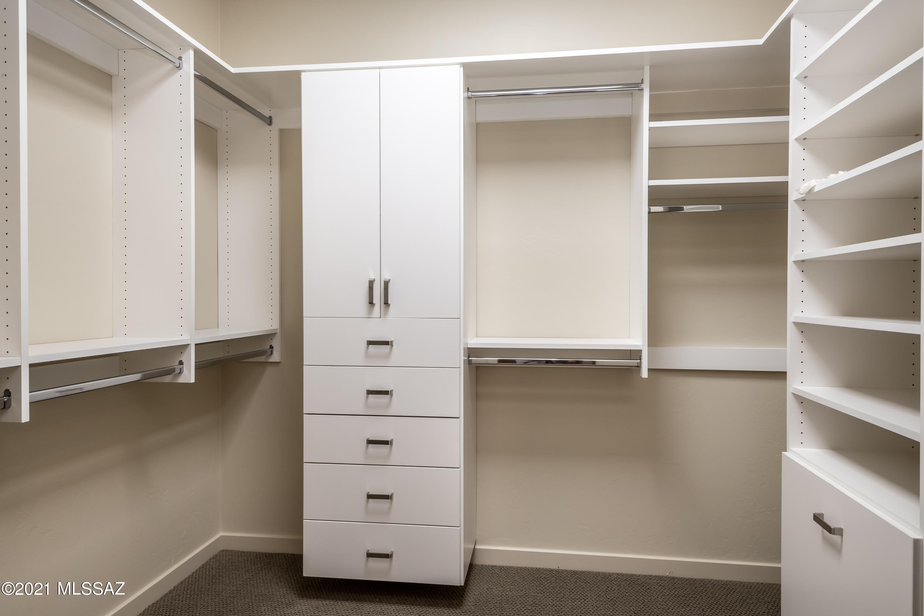 Elementary Place SQ20163230723 - Residential