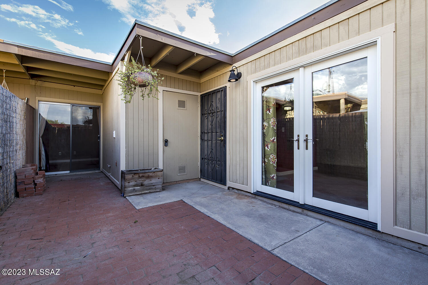 Richland Terr Condos - Residential