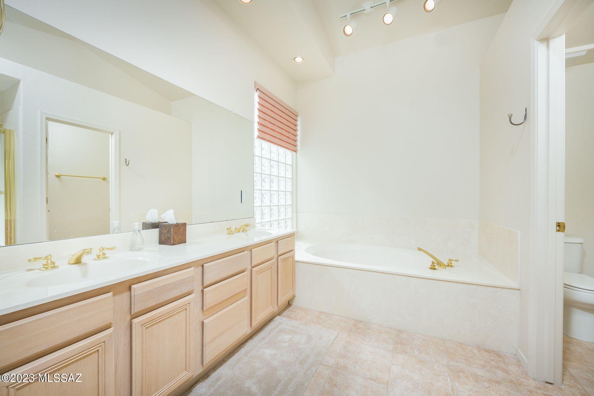 Ridge At La Reserve (The) - Residential Lease