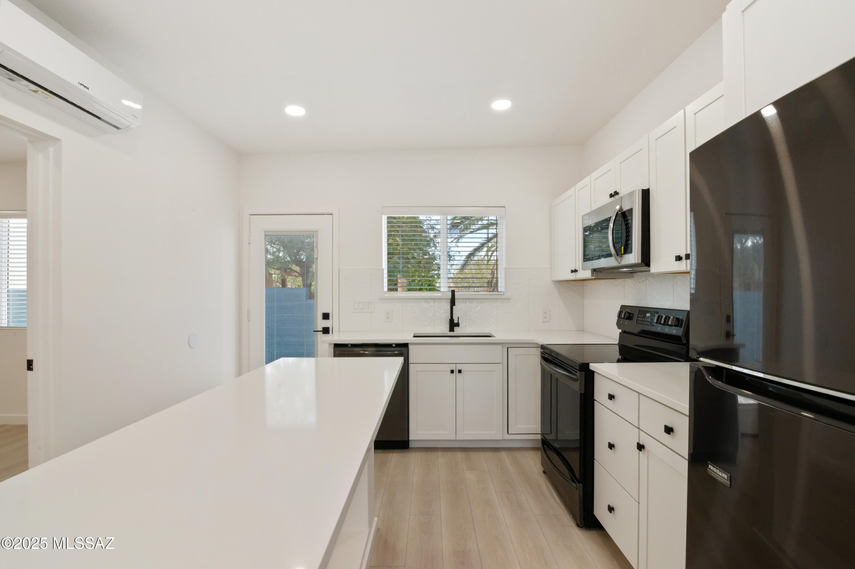 Jefferson Park Addition - Residential Lease