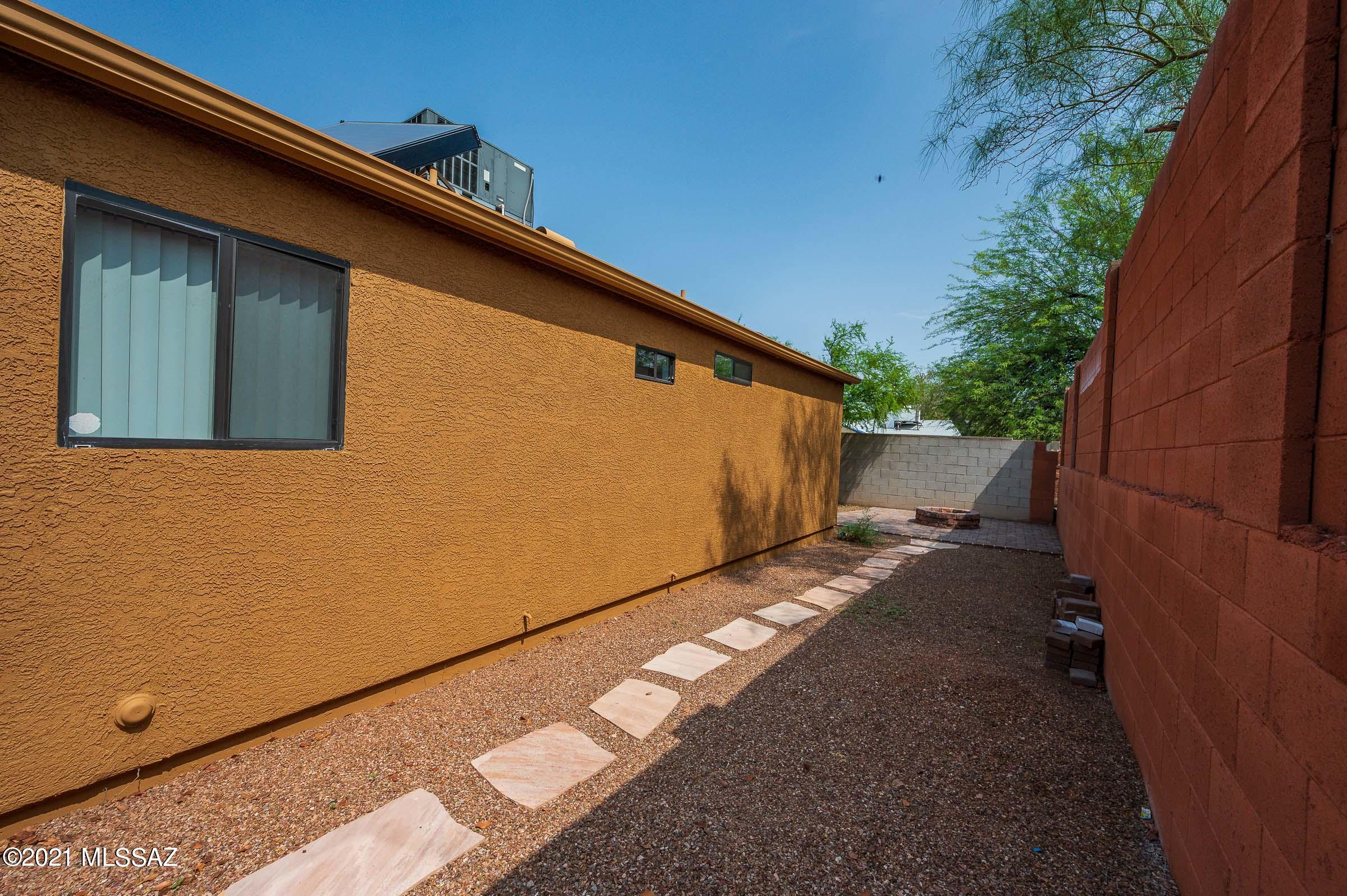 Pueblo Norte (1-21) - Residential