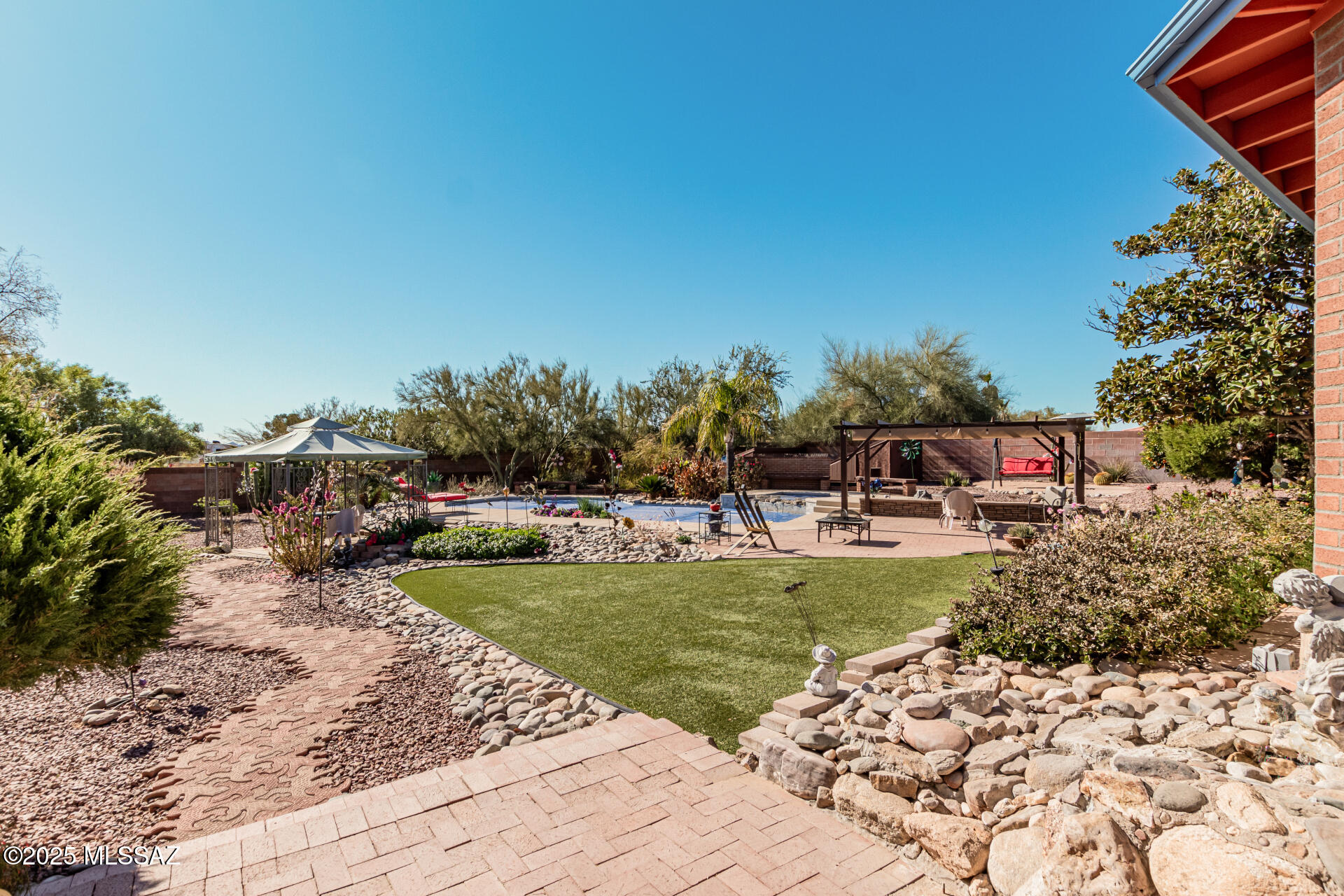 Casas Adobes West (1-220) - Residential