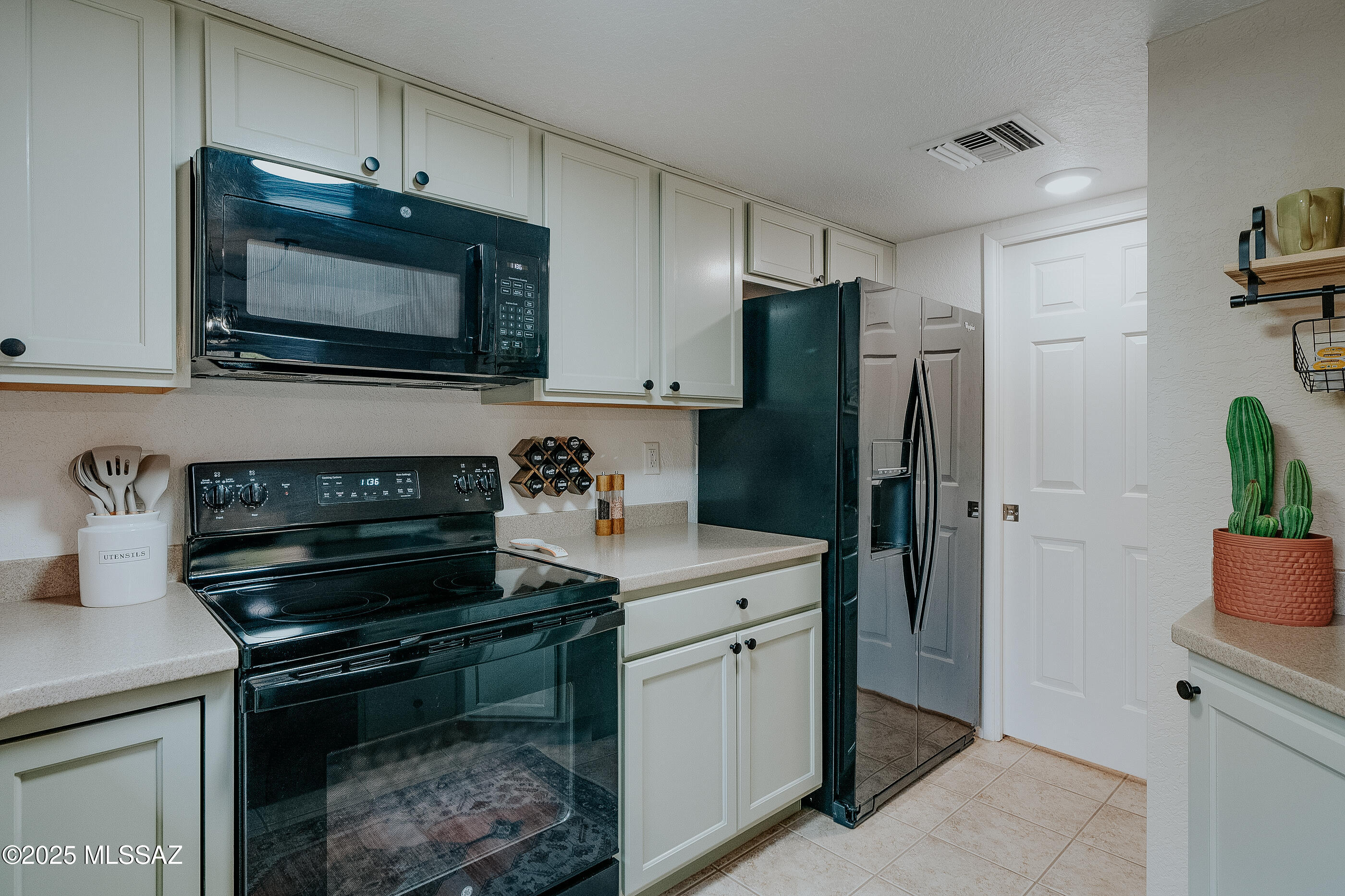 Ventana Vista Condominiums - Residential