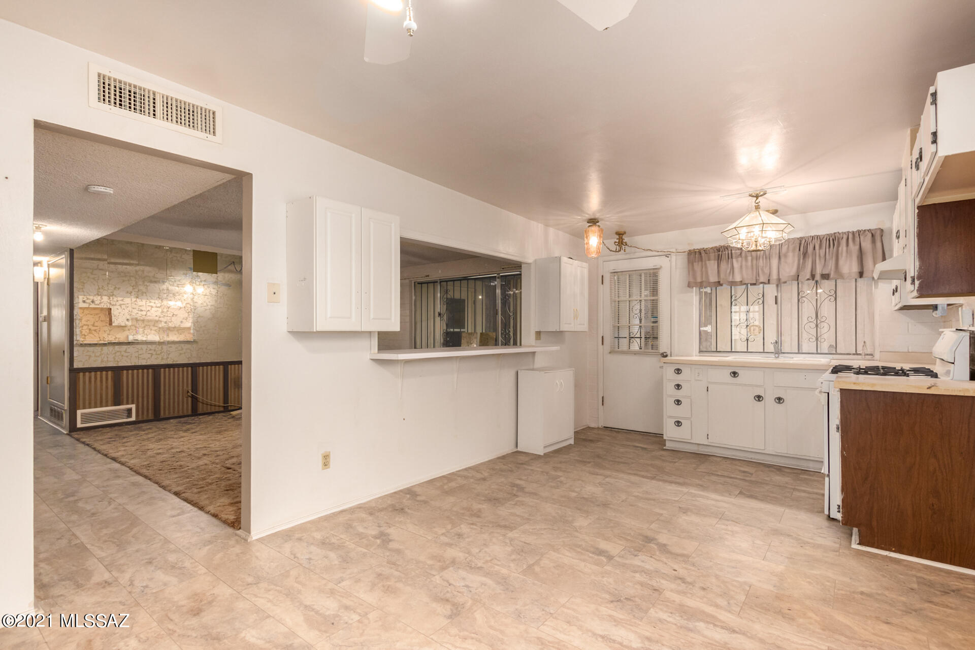 Los Reales Heights NO. 2 (1-138) - Residential