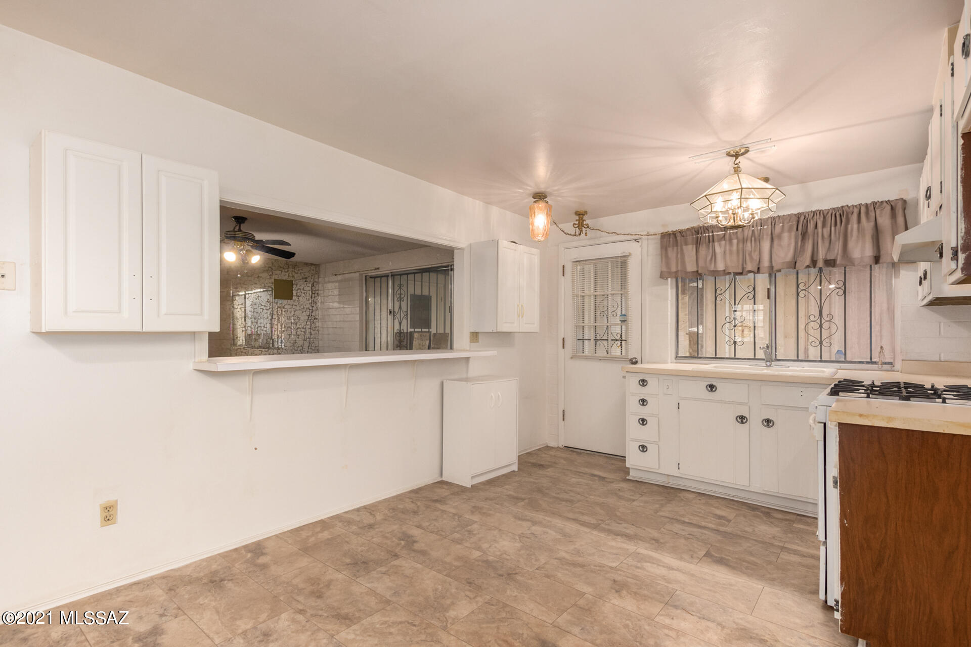 Los Reales Heights NO. 2 (1-138) - Residential