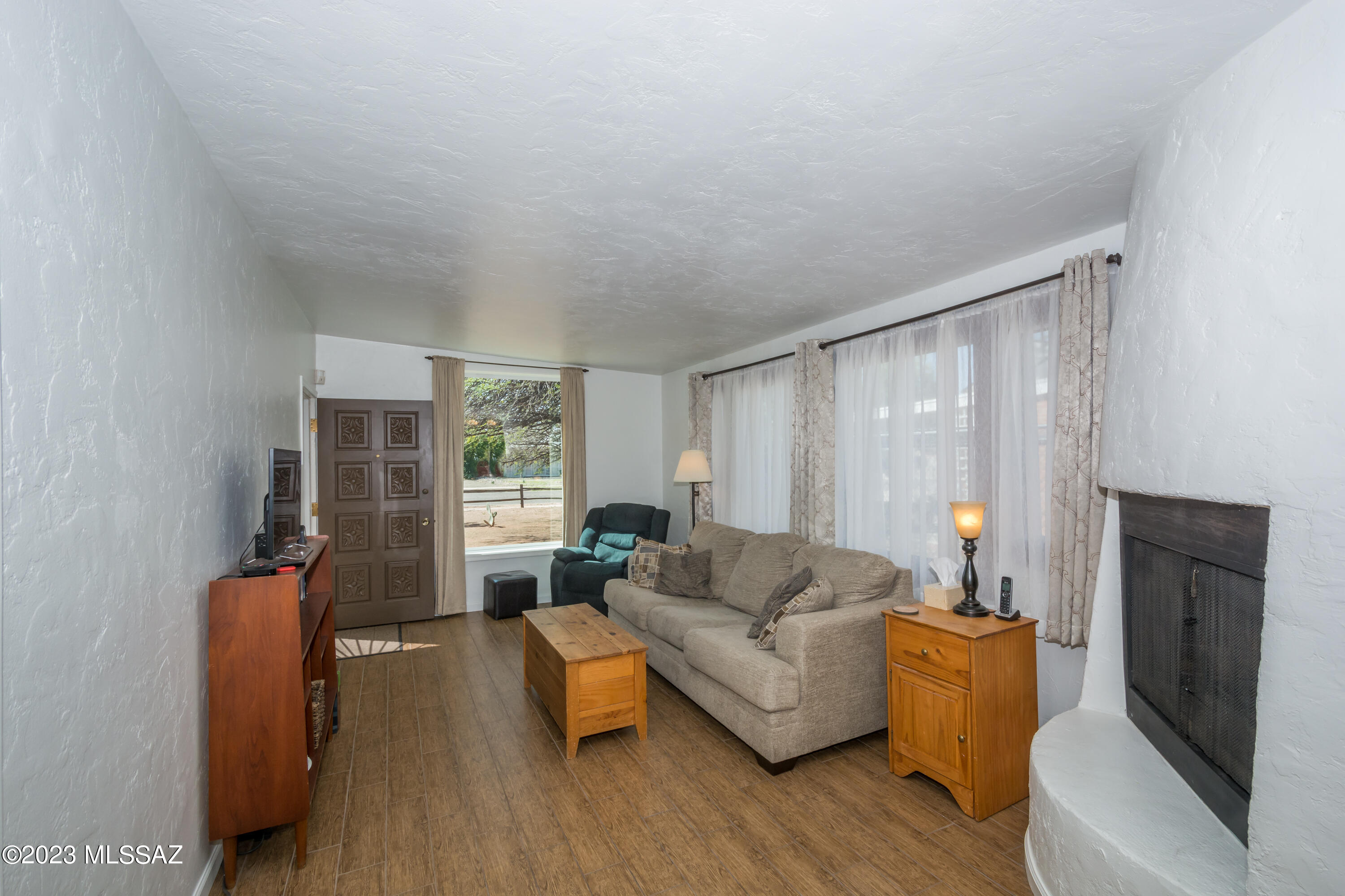 Country Club Manor - Residential