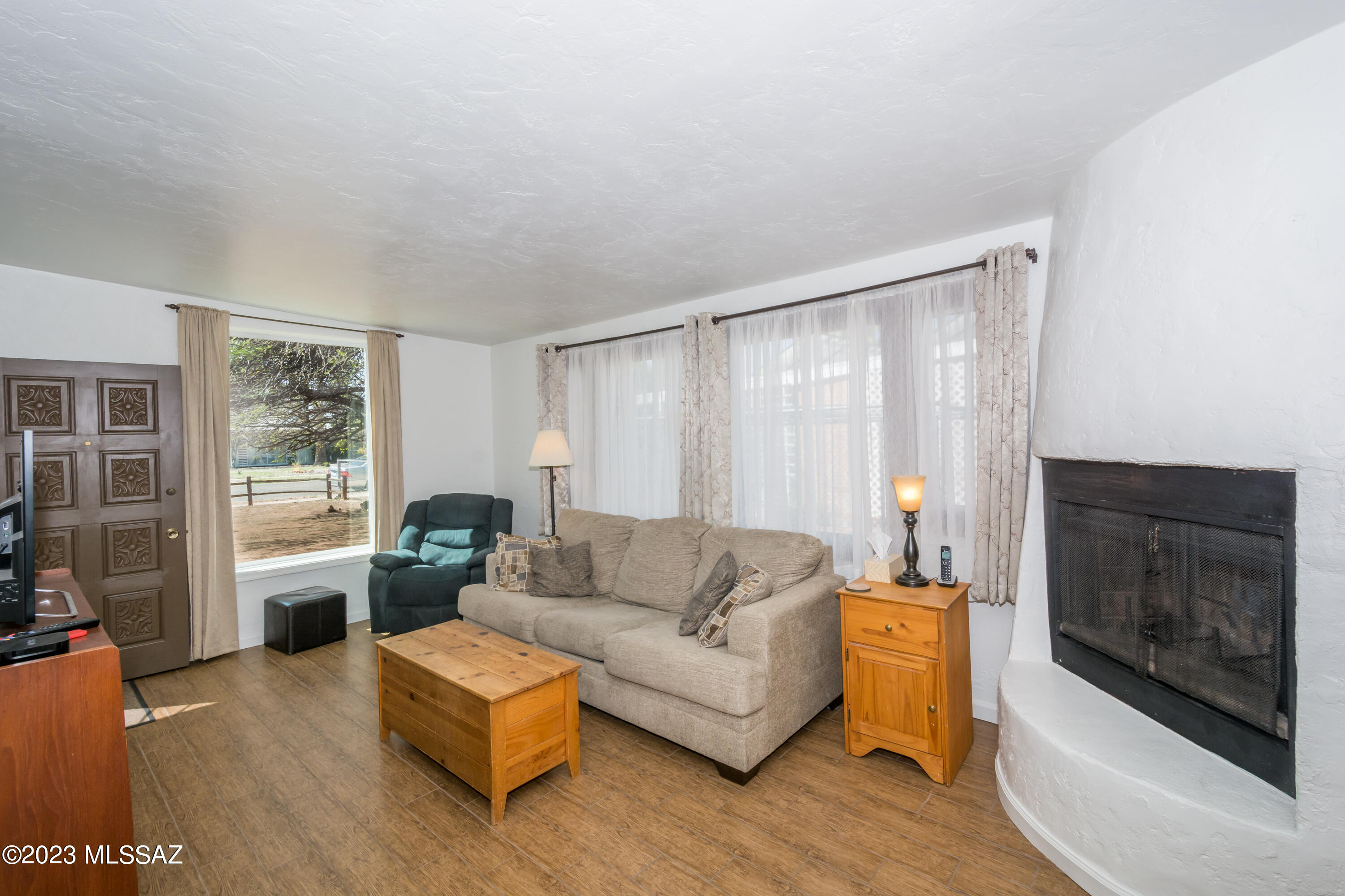 Country Club Manor - Residential