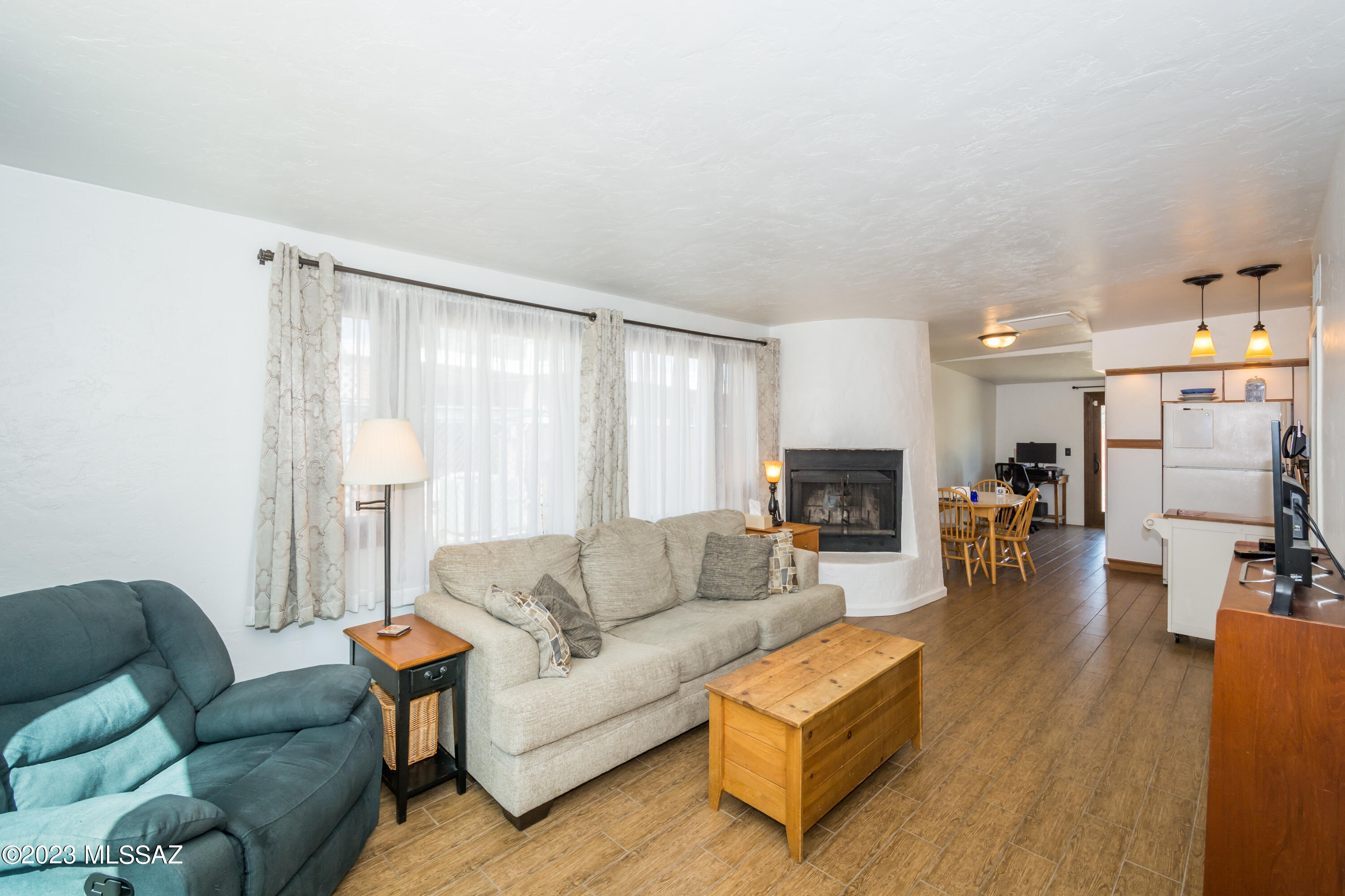 Country Club Manor - Residential