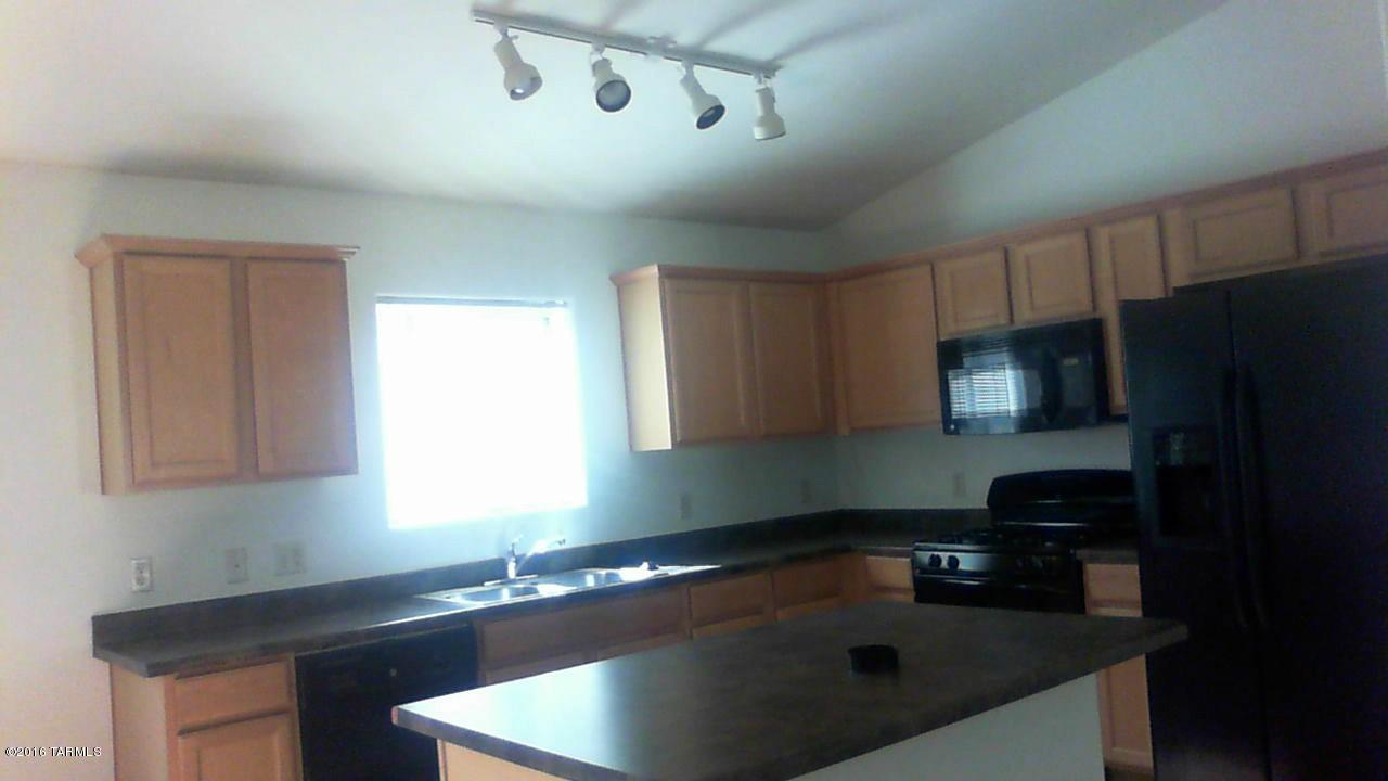 Presidios at Rancho Sahuarita (1-927) - Residential Lease