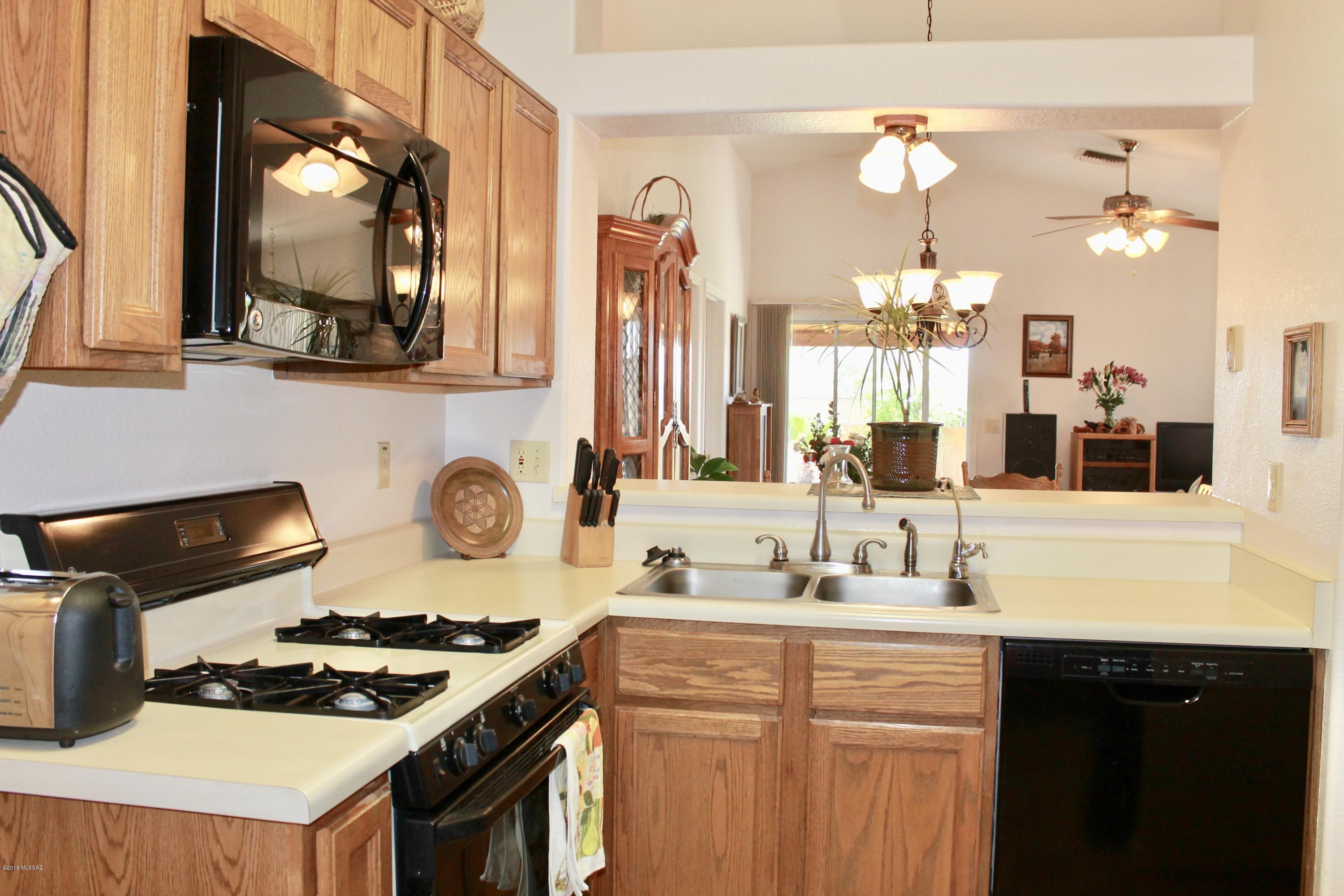Elliott Homes At Rita Ranch (1-521) - Residential