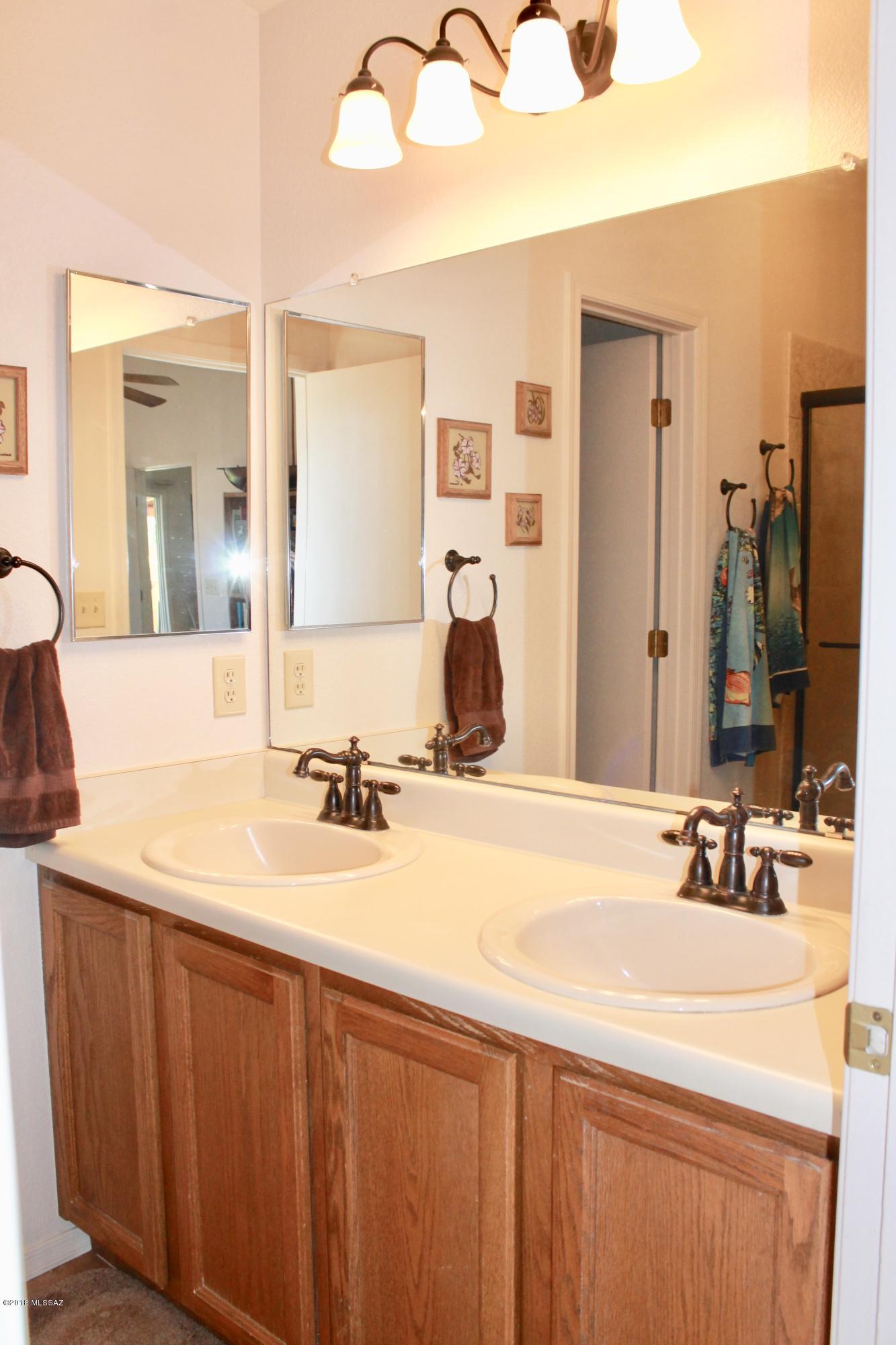 Elliott Homes At Rita Ranch (1-521) - Residential