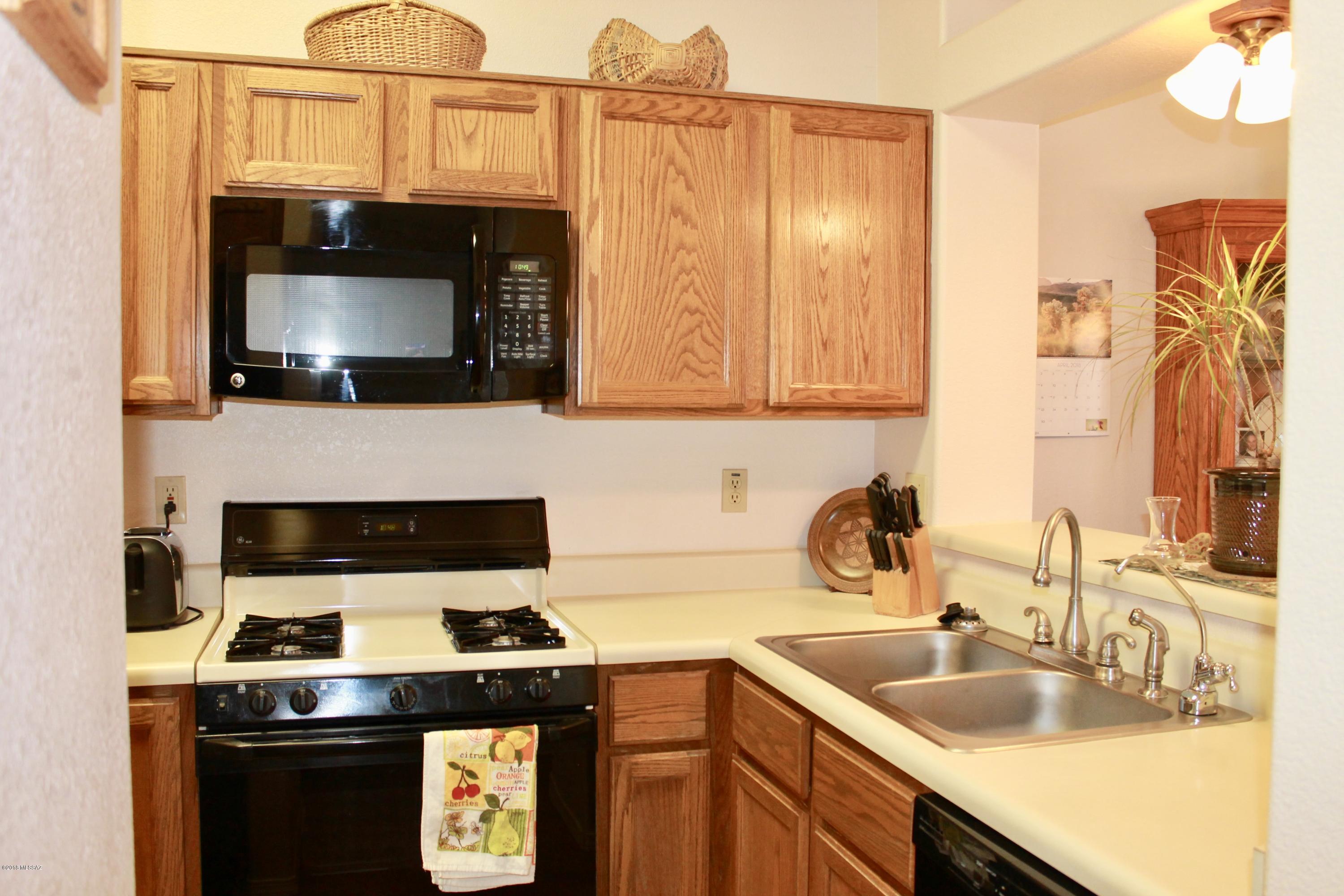 Elliott Homes At Rita Ranch (1-521) - Residential