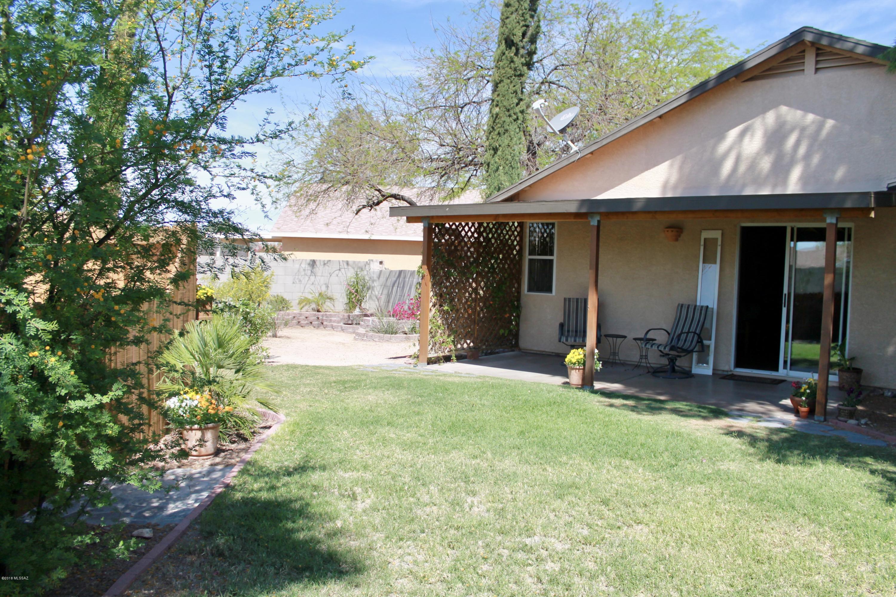 Elliott Homes At Rita Ranch (1-521) - Residential